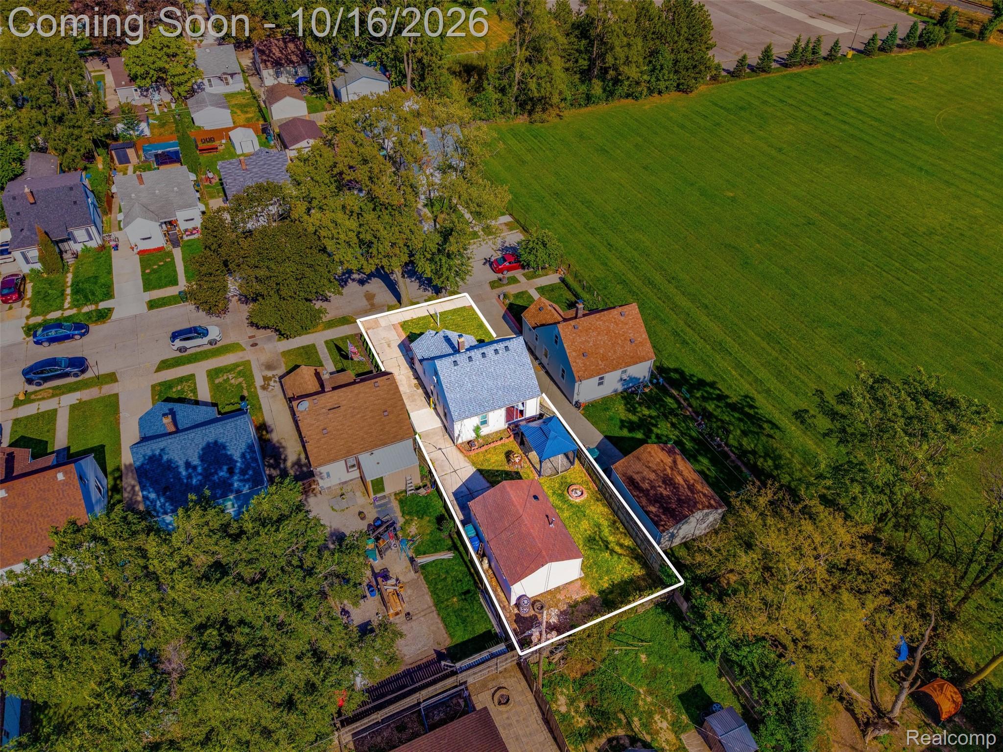 1769 Morris Avenue Property Photo 6