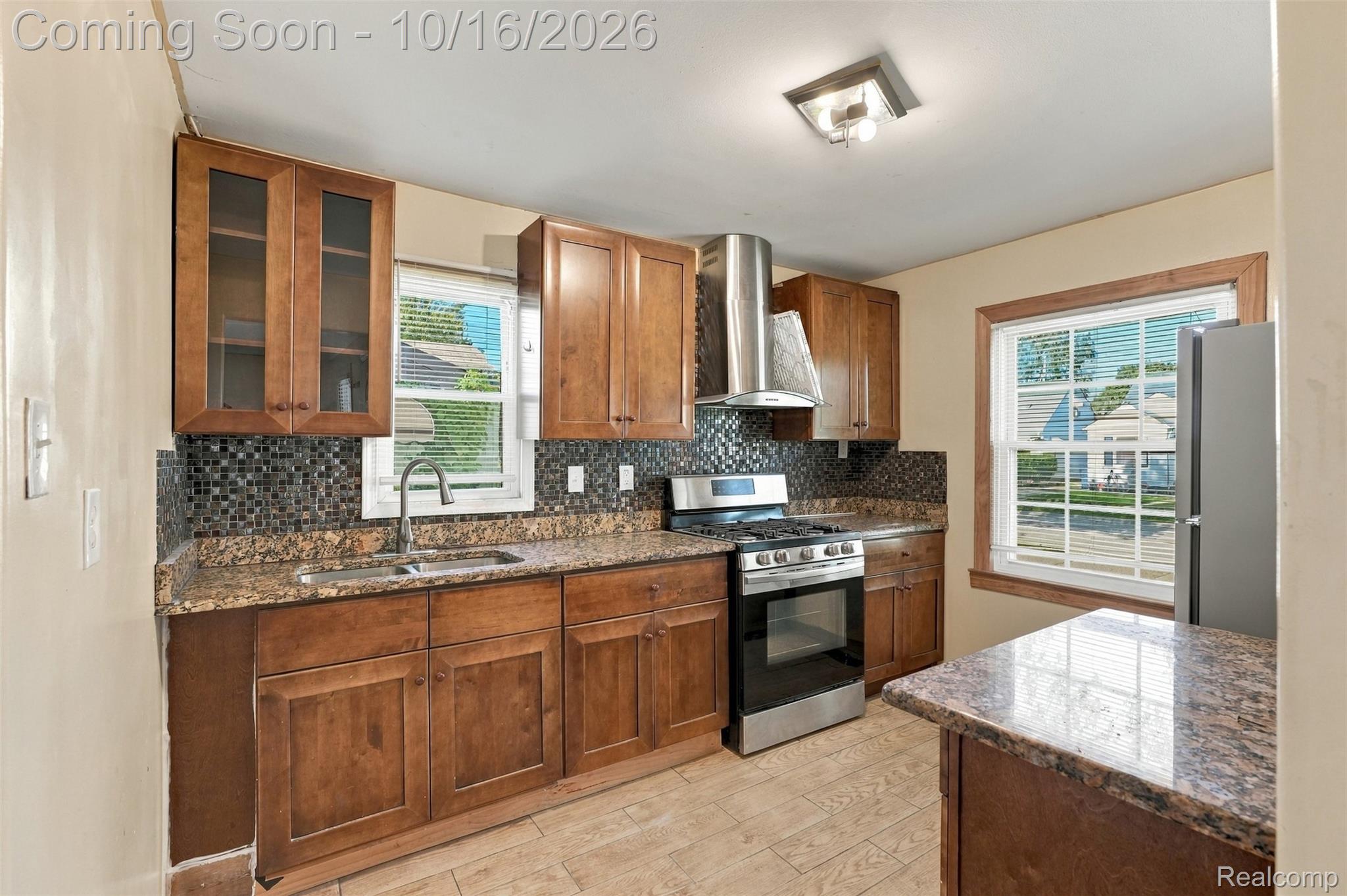 1769 Morris Avenue Property Photo 11