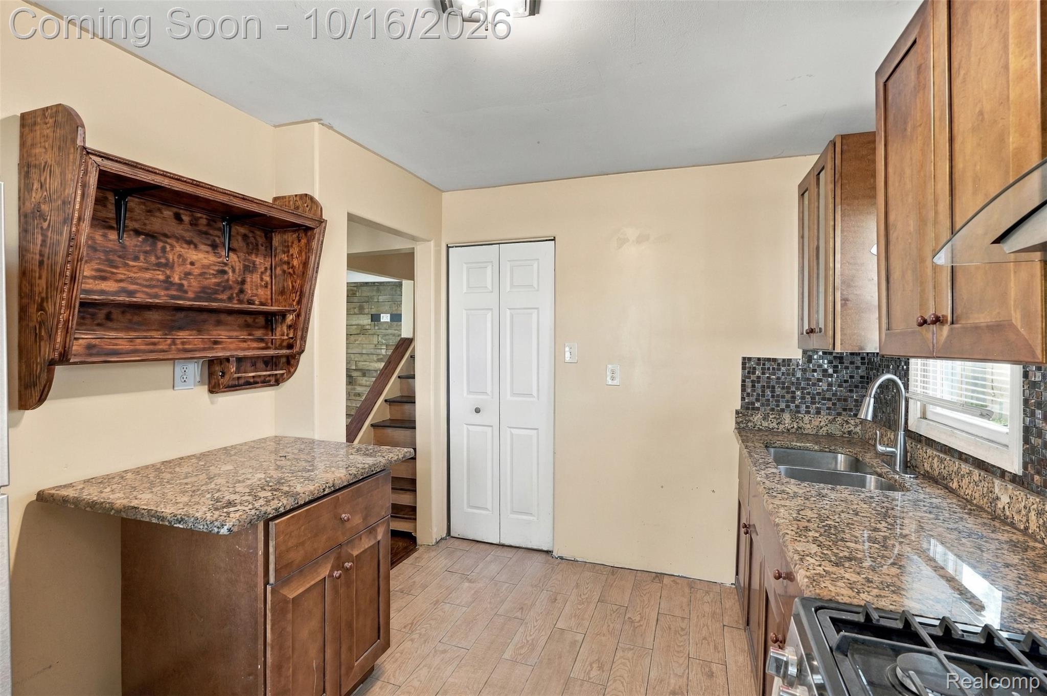 1769 Morris Avenue Property Photo 12
