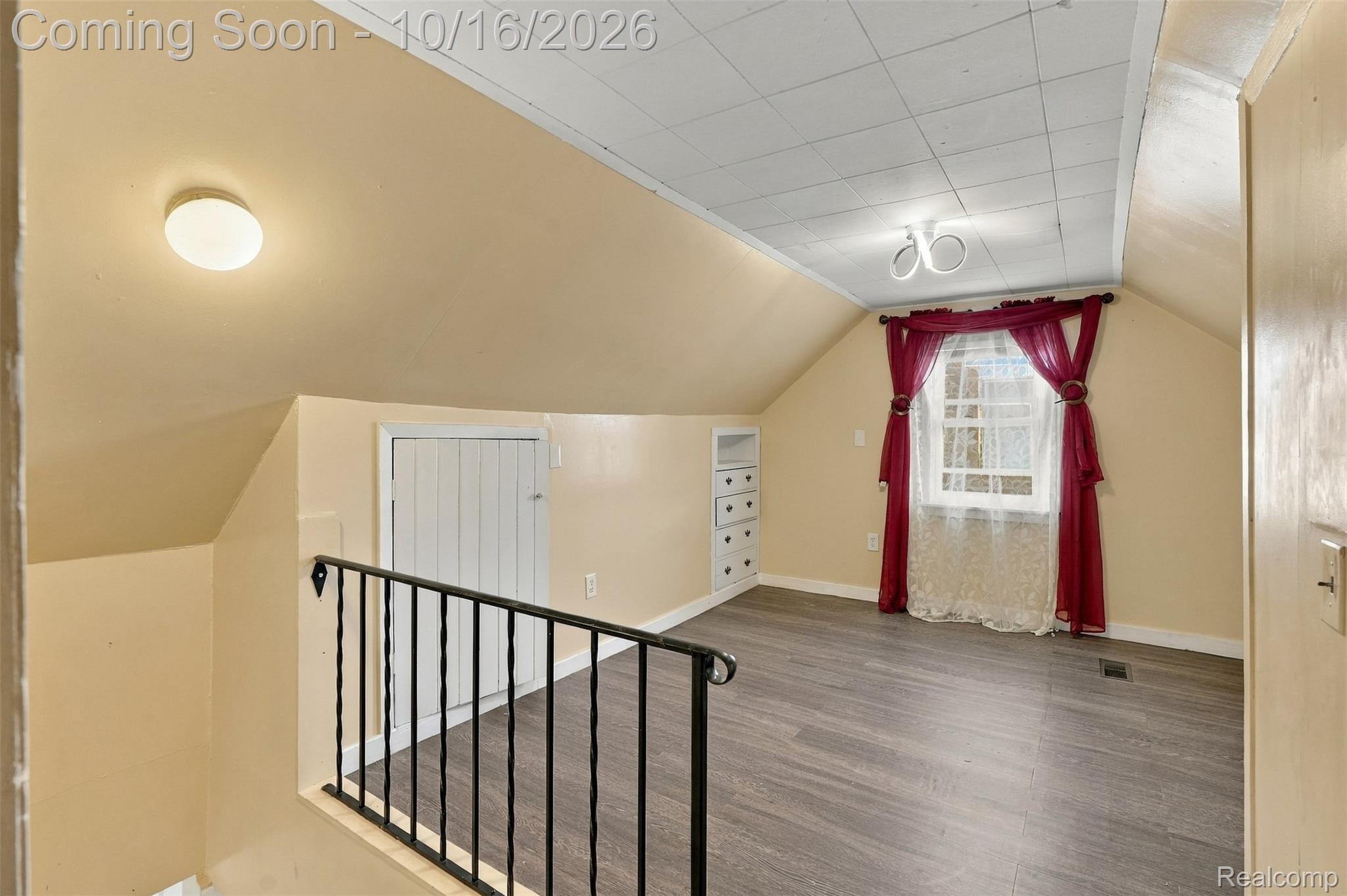1769 Morris Avenue Property Photo 18