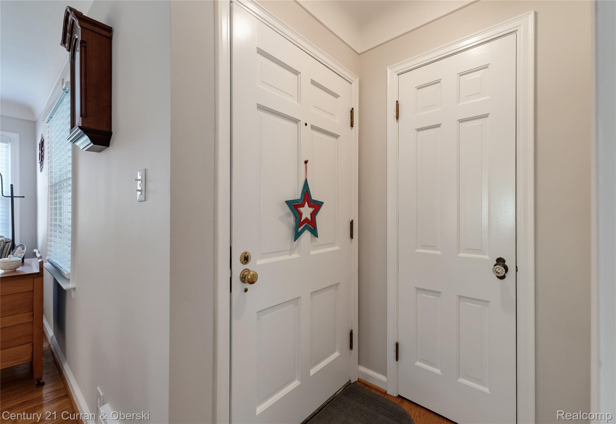 1438 Hawthorne Road Property Photo 4