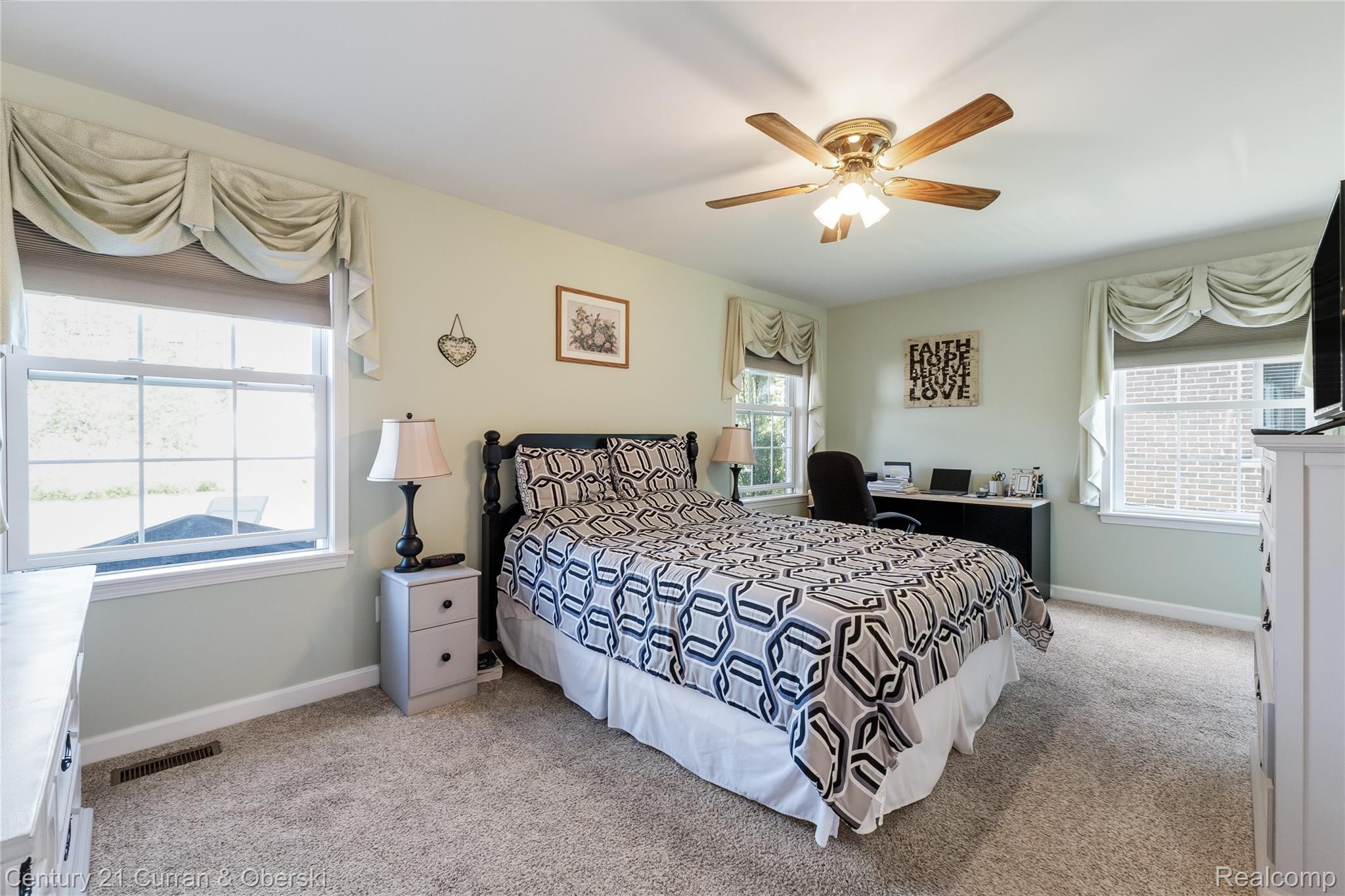 1438 Hawthorne Road Property Photo 16