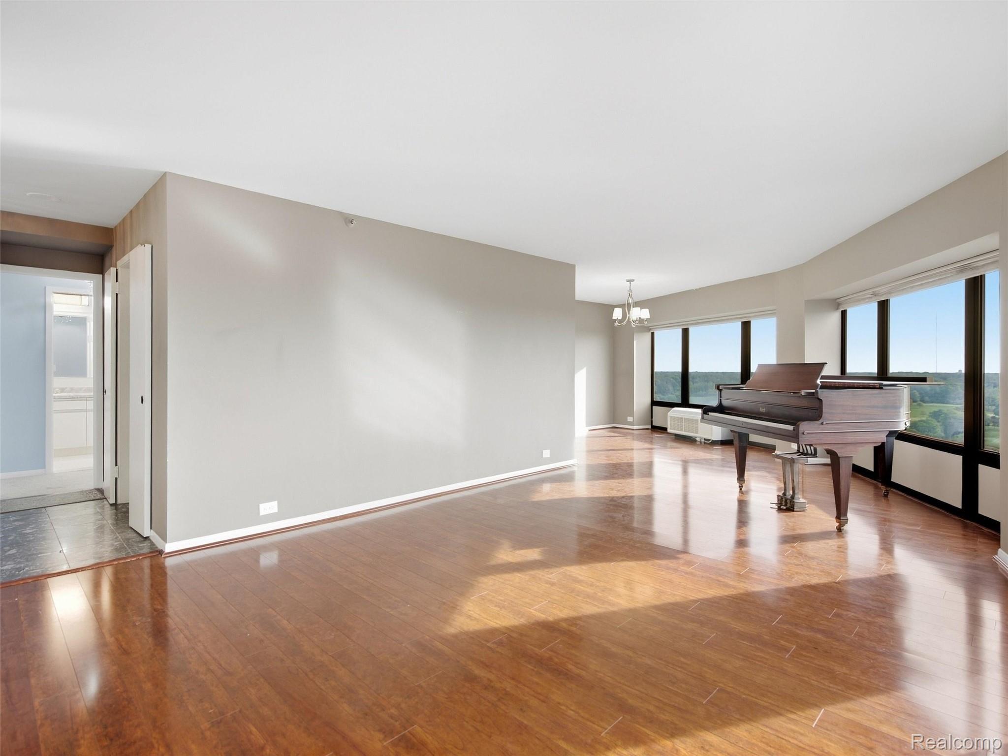 5000 Town Center 1503 Property Photo 11