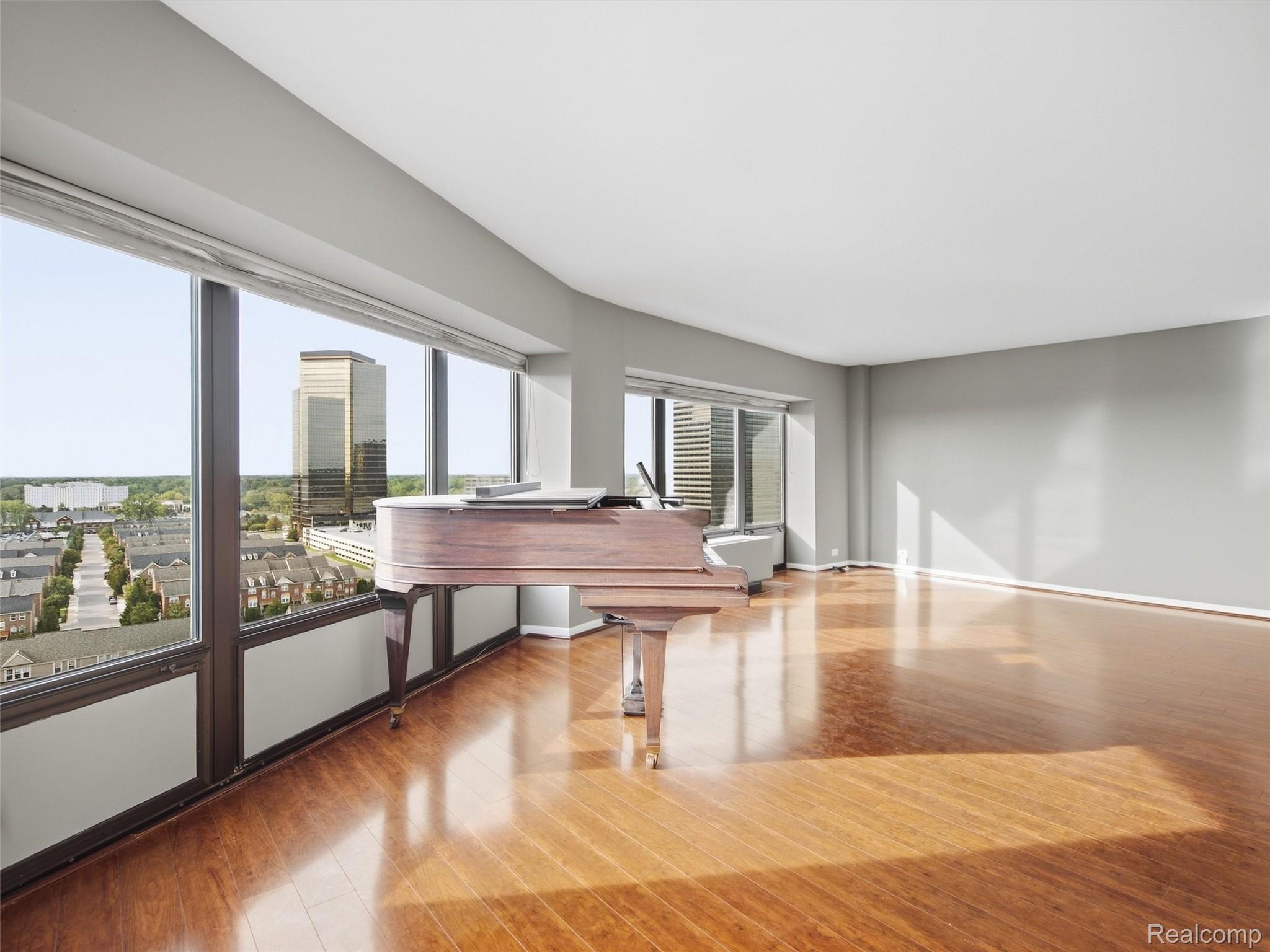 5000 Town Center 1503 Property Photo 12