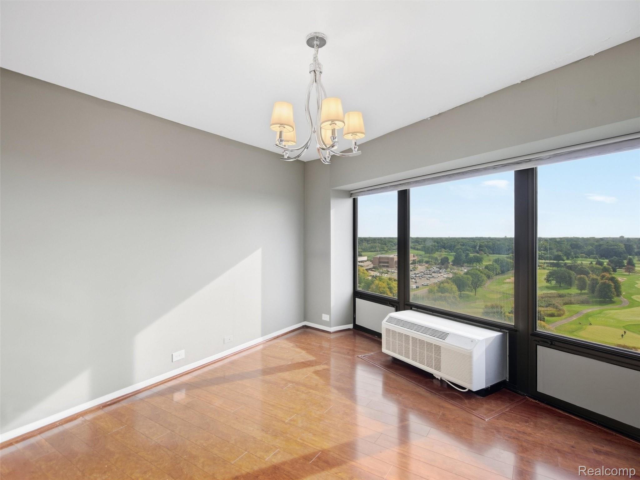5000 Town Center 1503 Property Photo 16
