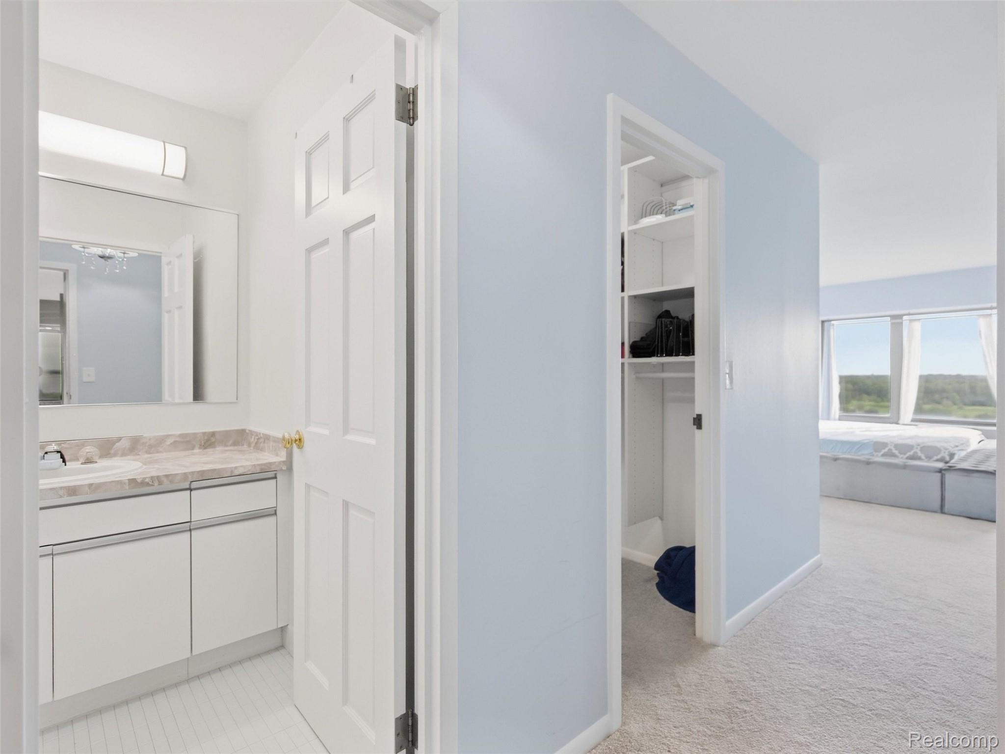 5000 Town Center 1503 Property Photo 21
