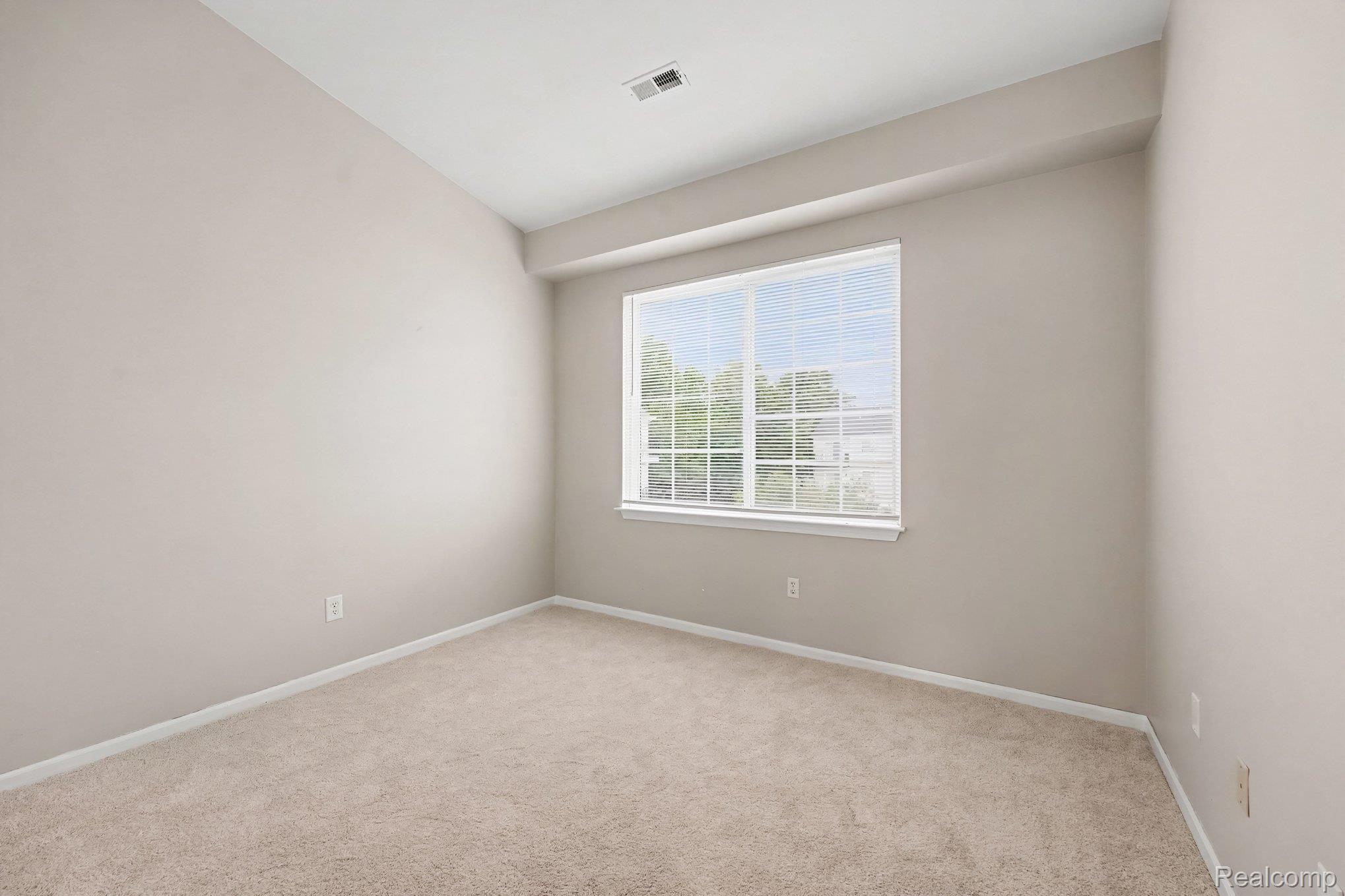 43054 Strand Drive Property Photo 14