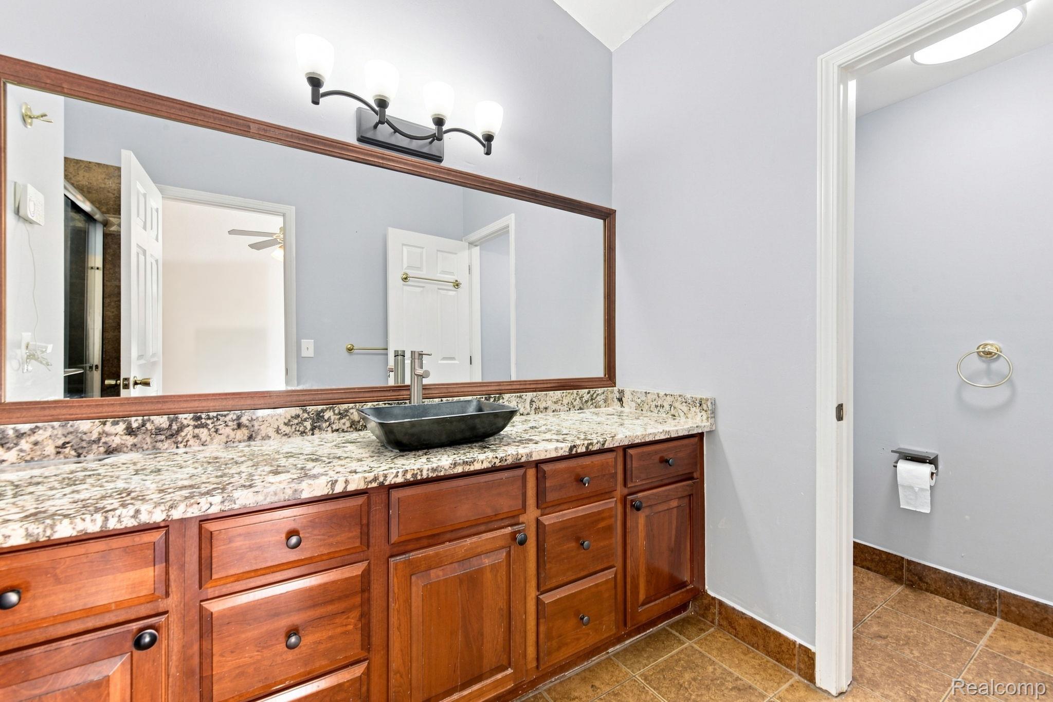 3201 Lynhurst Court Property Photo 19