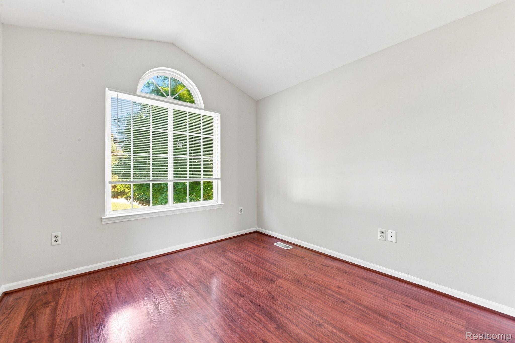 3201 Lynhurst Court Property Photo 25