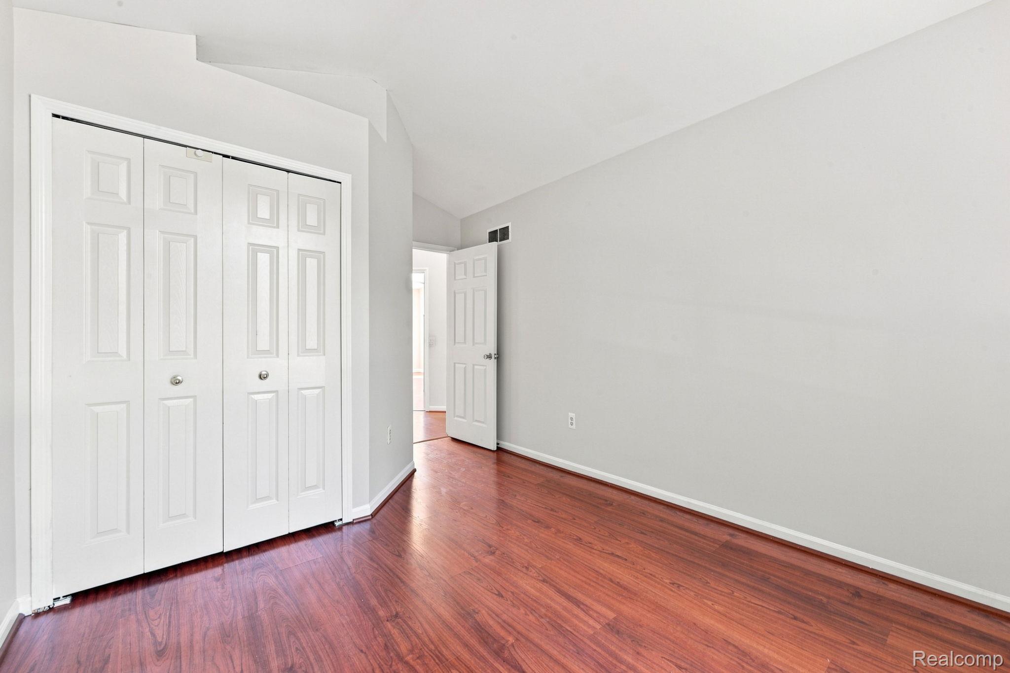 3201 Lynhurst Court Property Photo 26