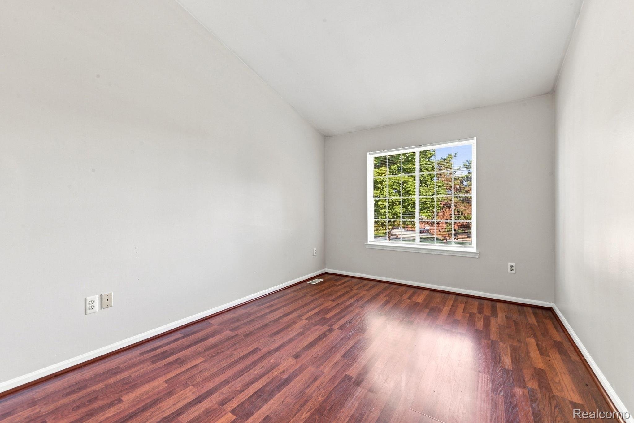 3201 Lynhurst Court Property Photo 27