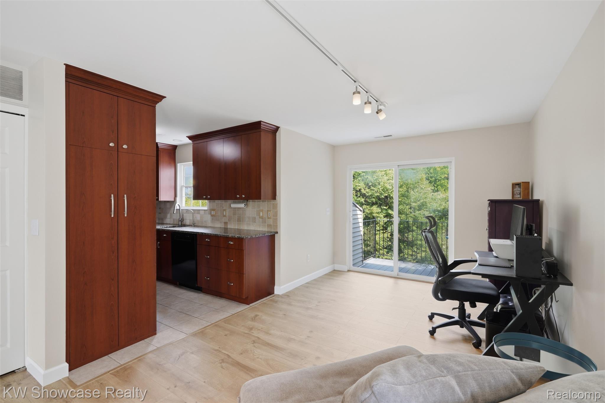 1522 Maryland Club Drive Property Photo 7