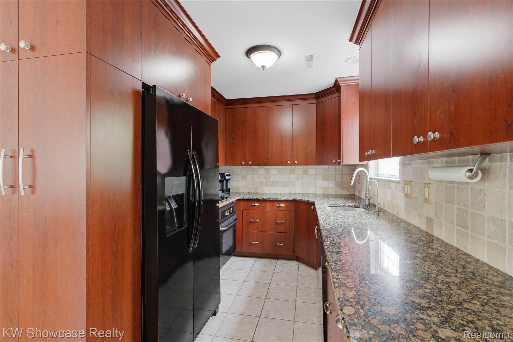 1522 Maryland Club Drive Property Photo 9
