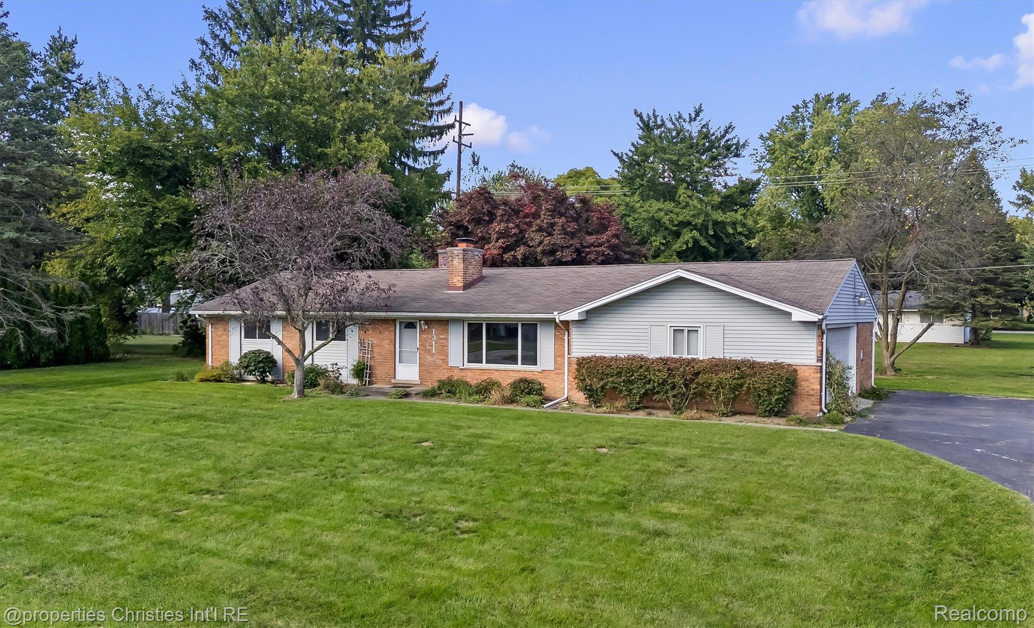 1311 Winchcombe Drive Property Photo 2