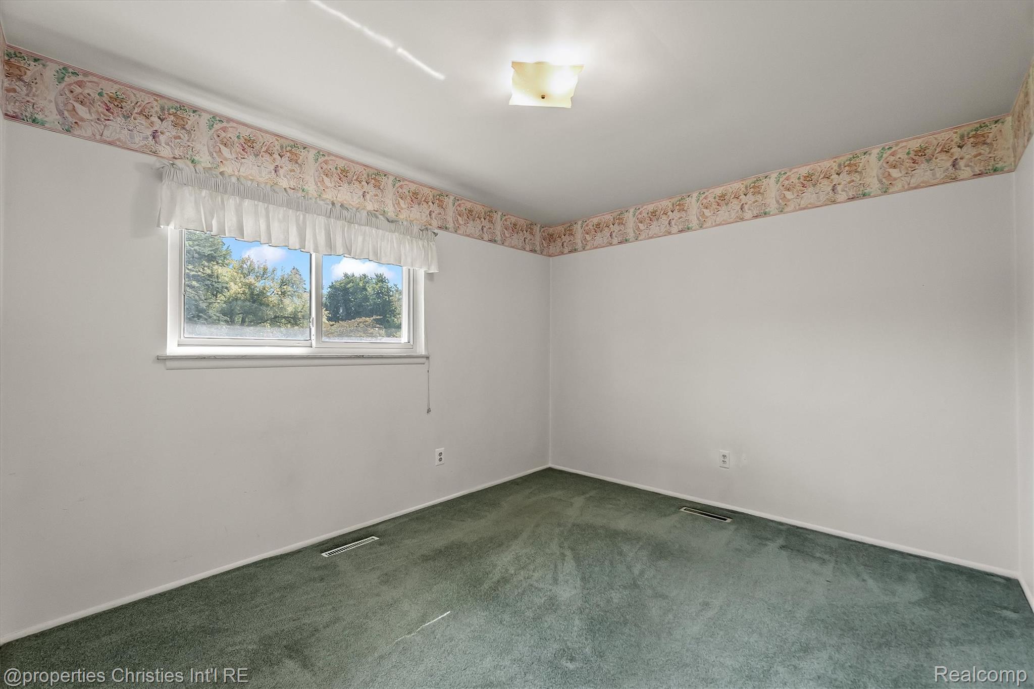 1311 Winchcombe Drive Property Photo 23