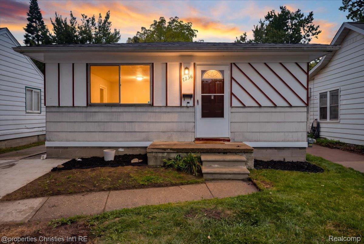 7236 Meadow Avenue Property Photo 1
