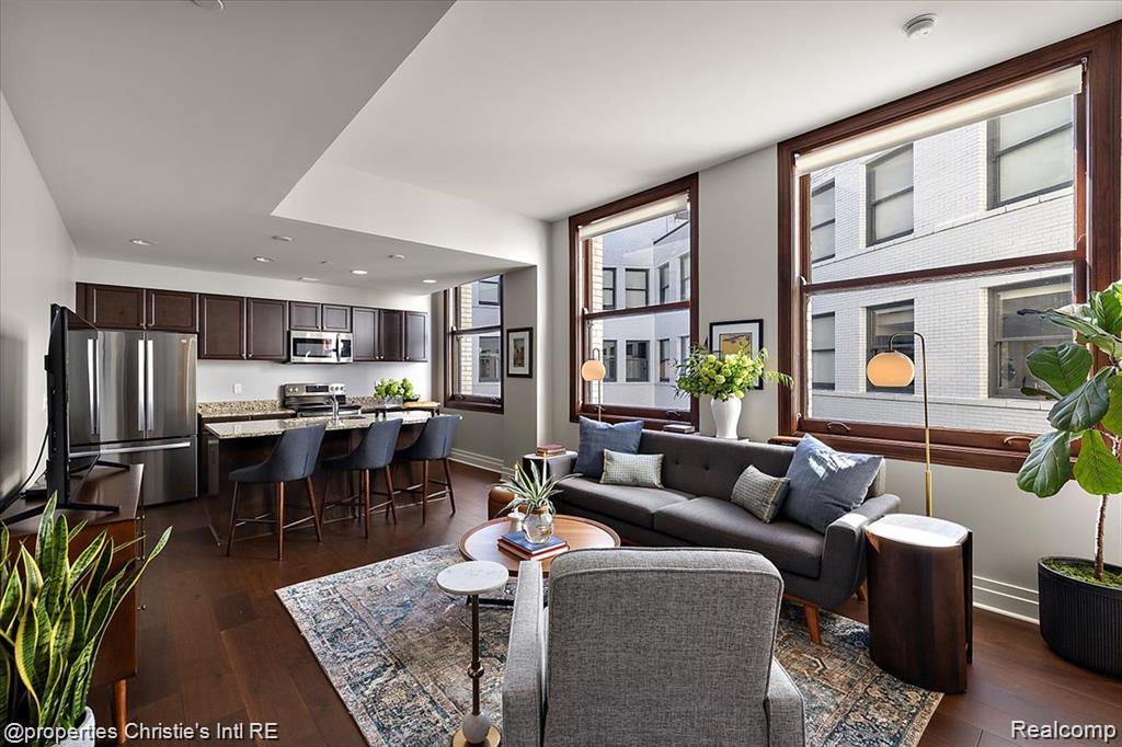 1 Park Avenue 1704 Property Photo 5