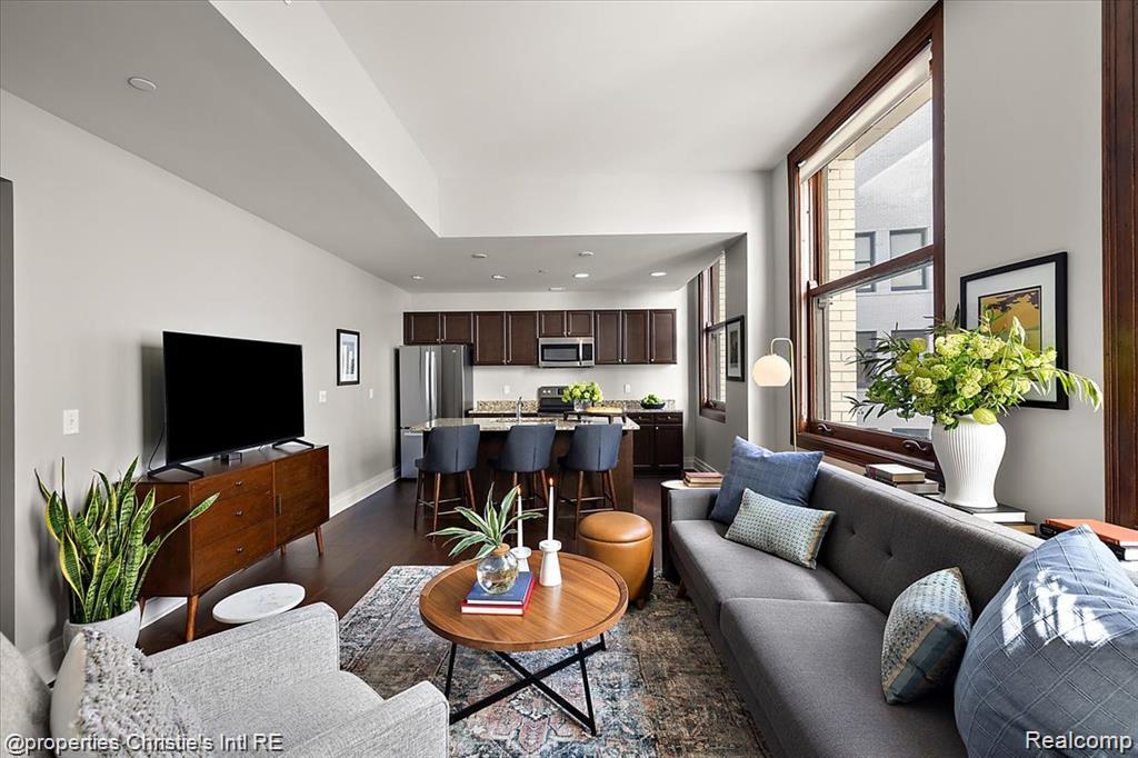 1 Park Avenue 1704 Property Photo 6