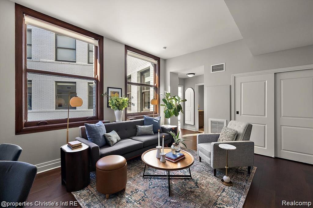 1 Park Avenue 1704 Property Photo 8