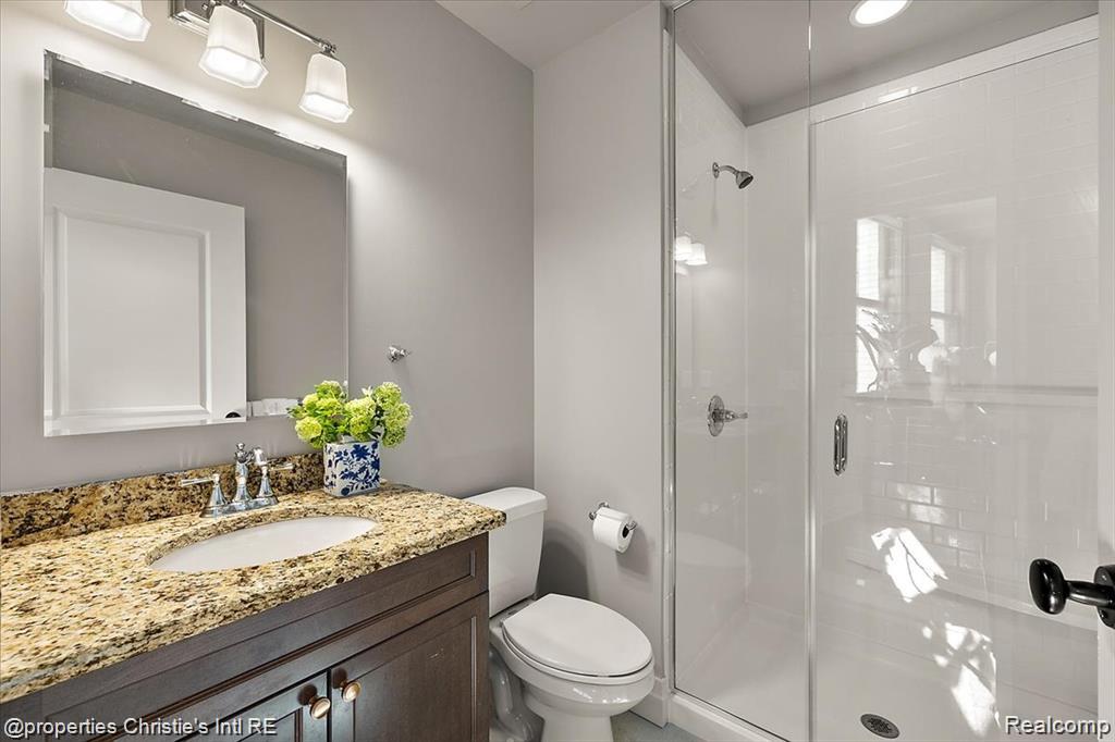 1 Park Avenue 1704 Property Photo 13
