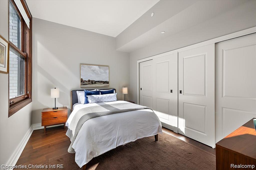 1 Park Avenue 1704 Property Photo 16