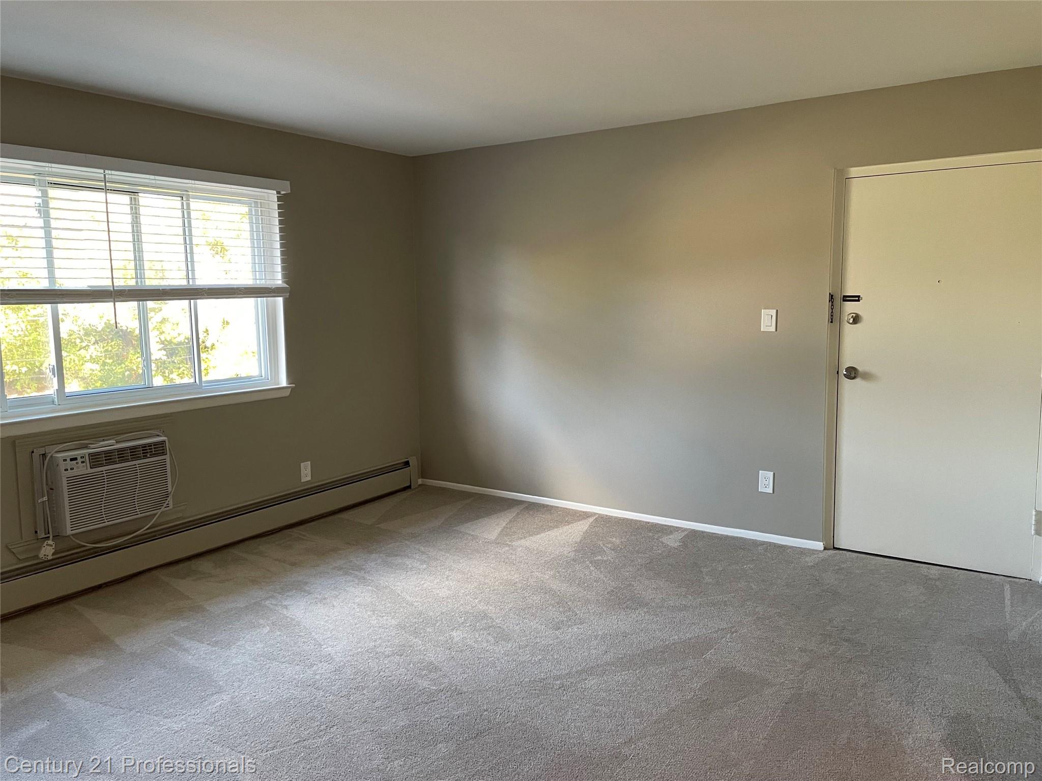 810 Plate Street 205 Property Photo 2
