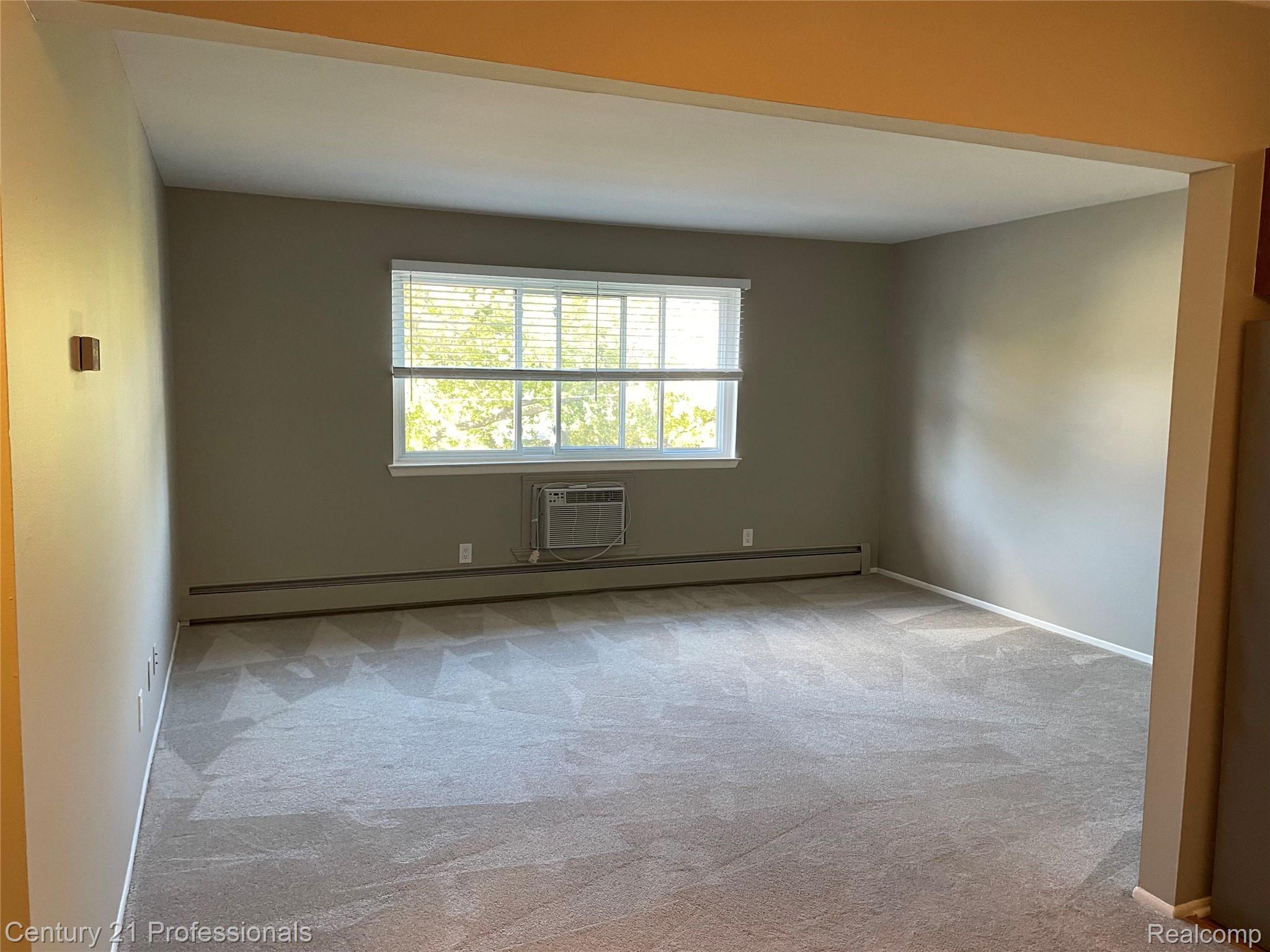 810 Plate Street 205 Property Photo 3