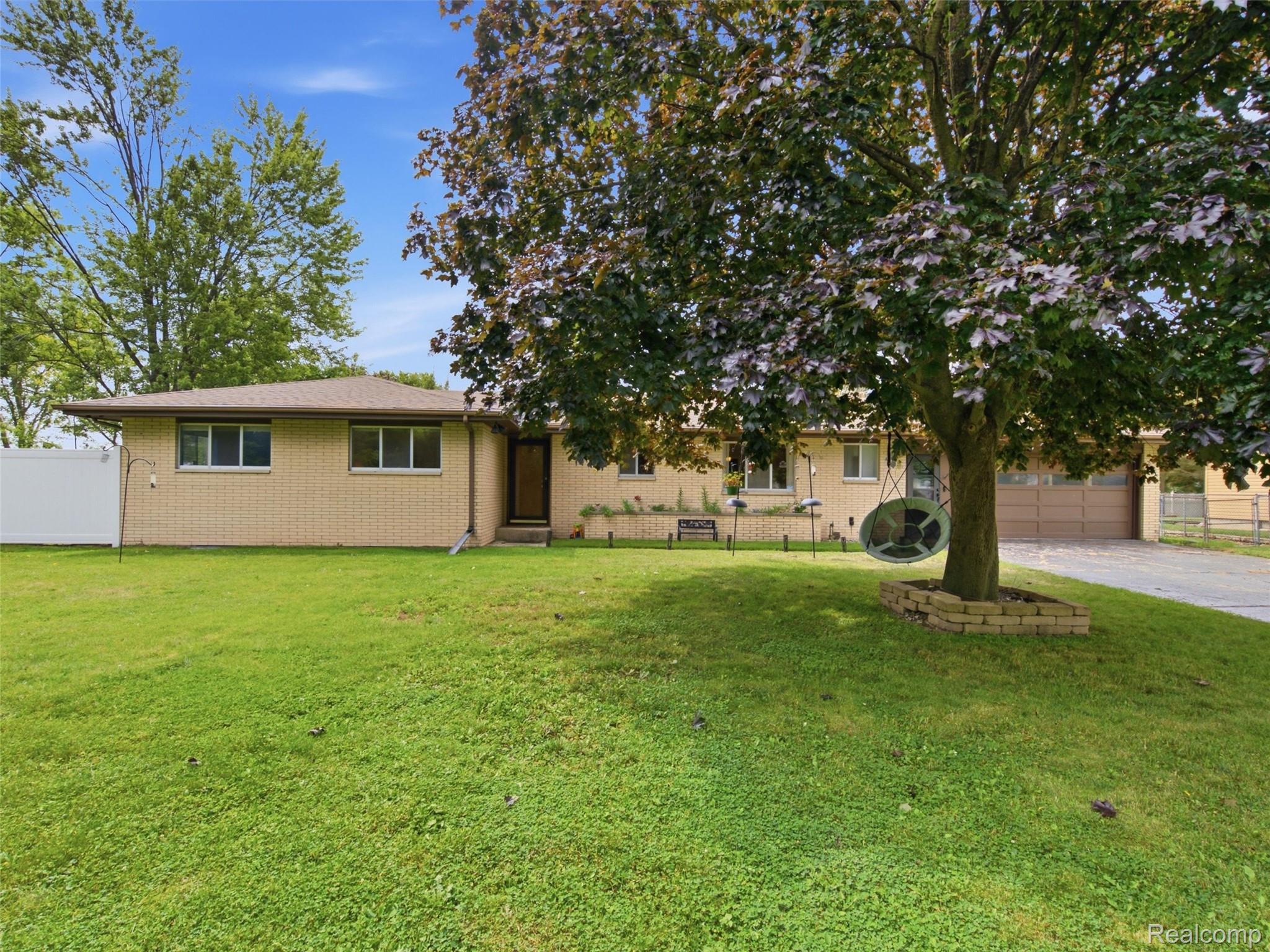 2714 Fairfield Drive Property Photo 1