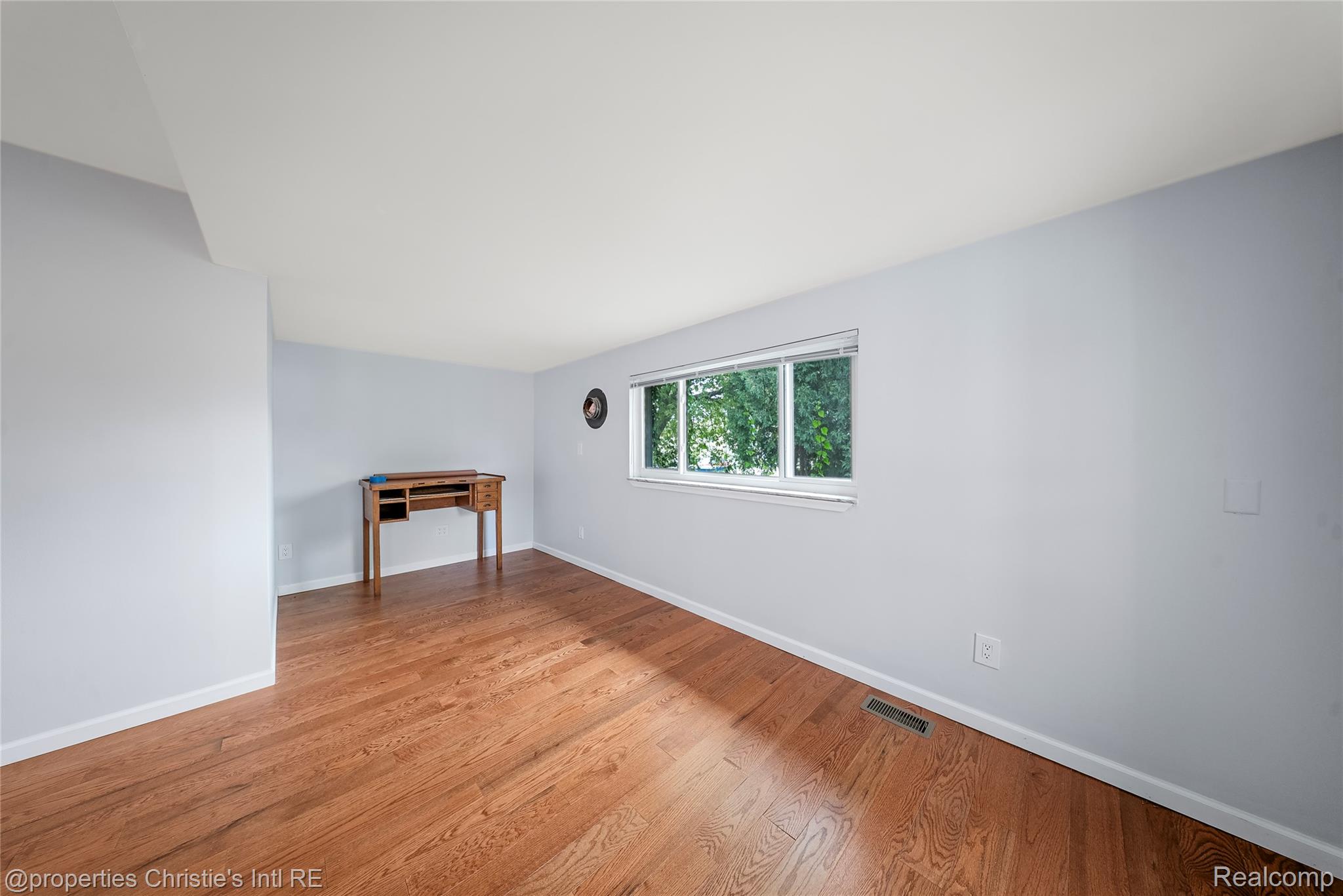 16243 Owen Avenue Property Photo 5