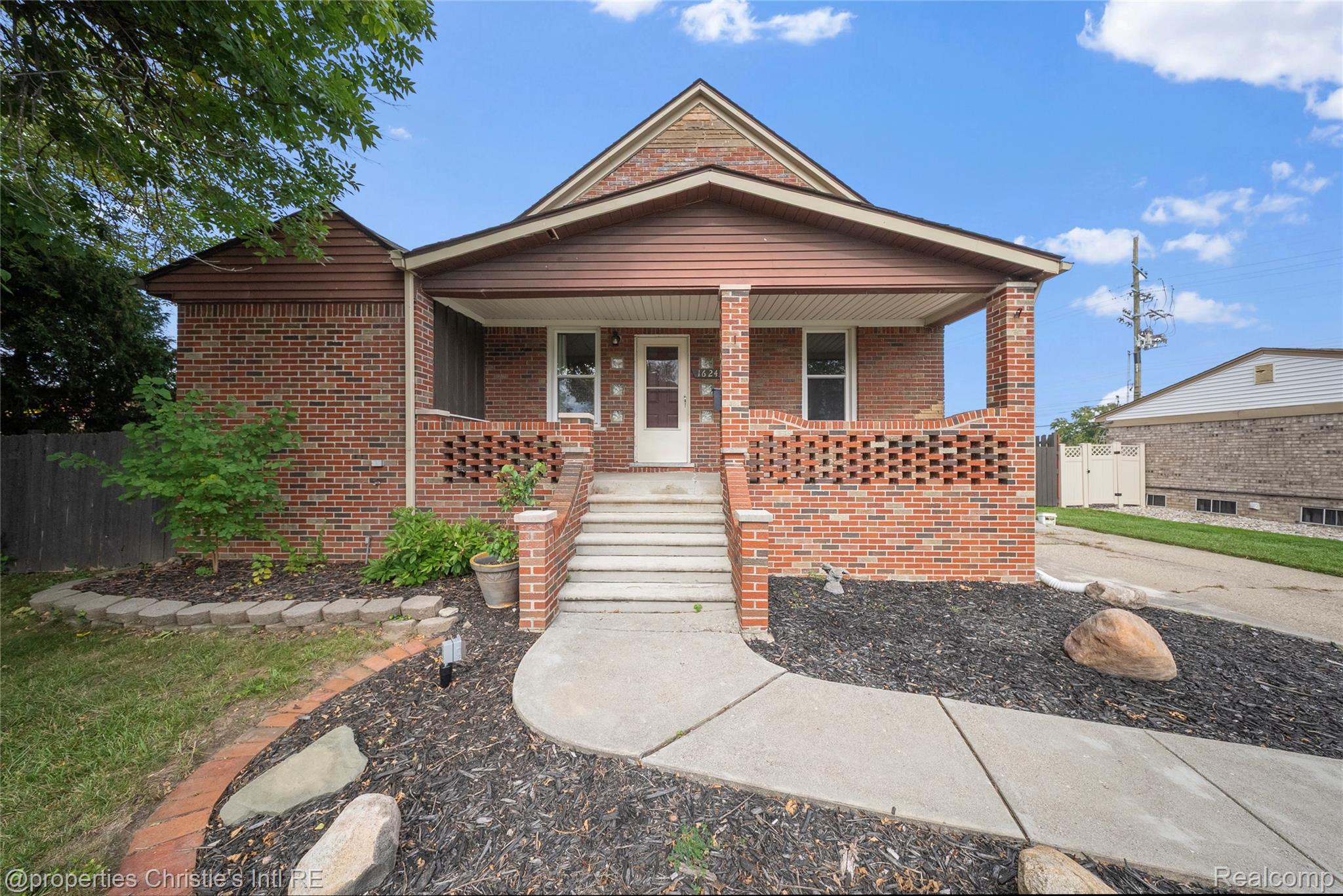 16243 Owen Avenue Property Photo 30
