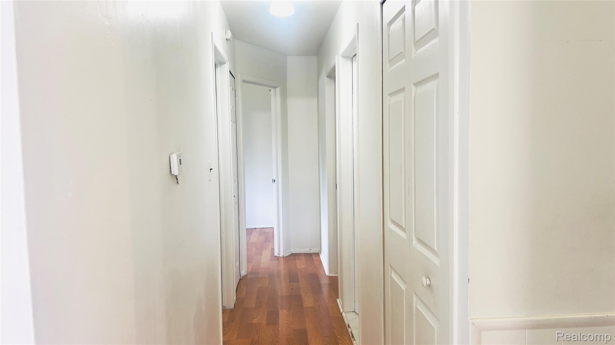 4224 Garrick Avenue Property Photo 9