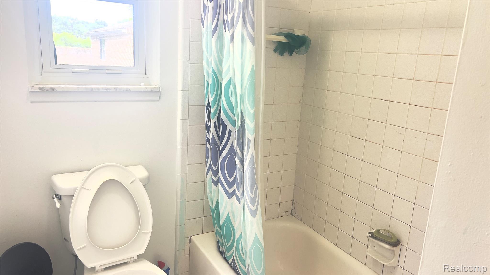 4224 Garrick Avenue Property Photo 15