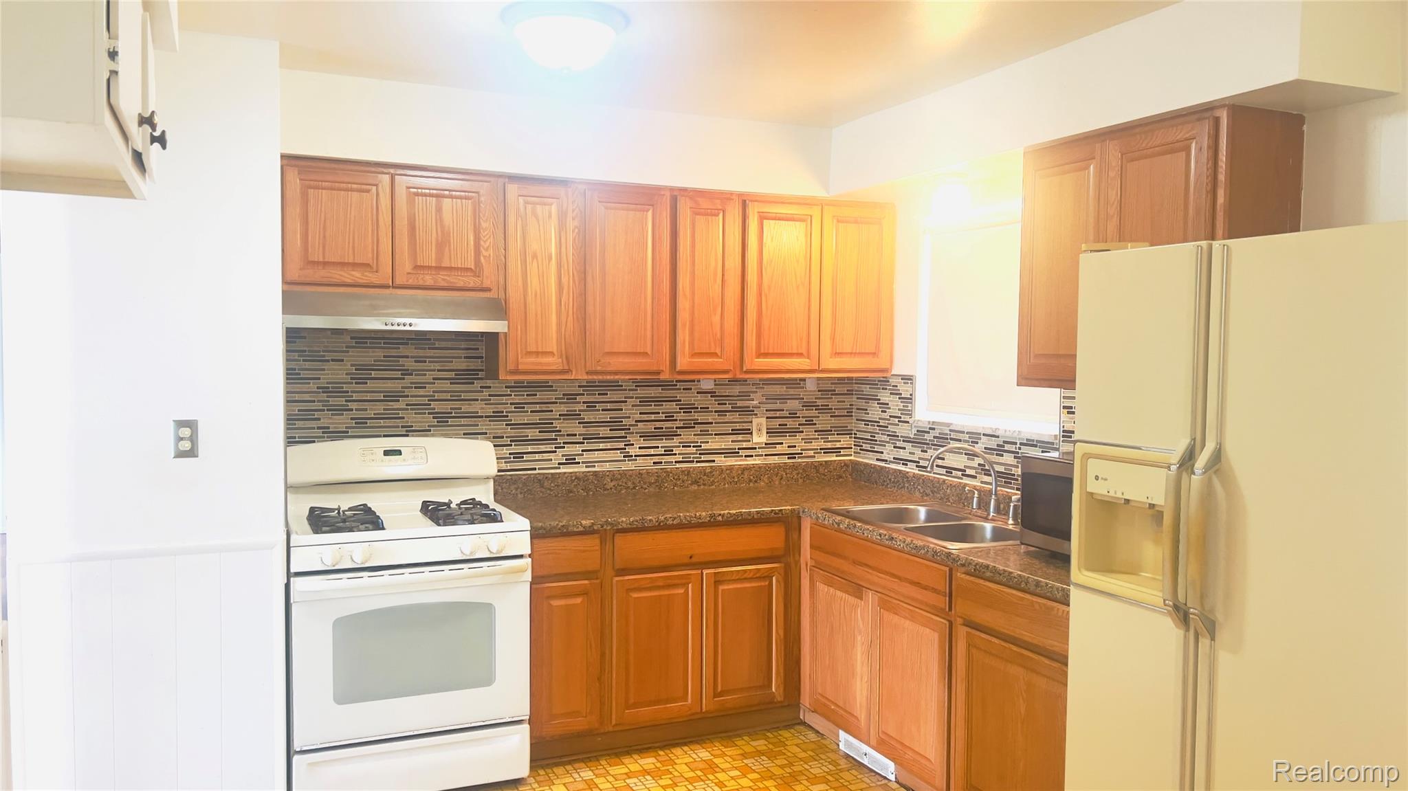 4224 Garrick Avenue Property Photo 17