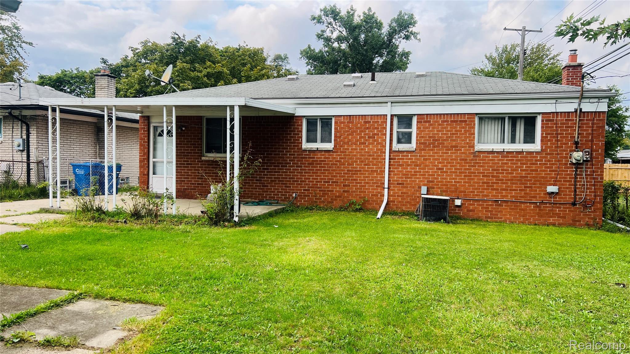 4224 Garrick Avenue Property Photo 27