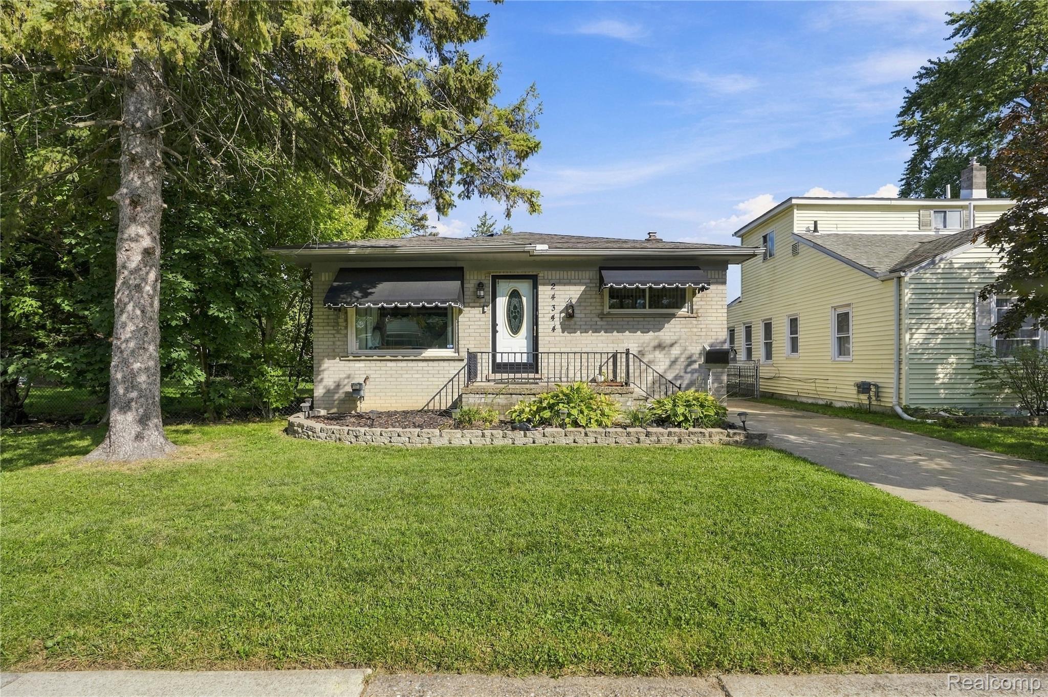 24344 Rosebud Avenue Property Photo 1