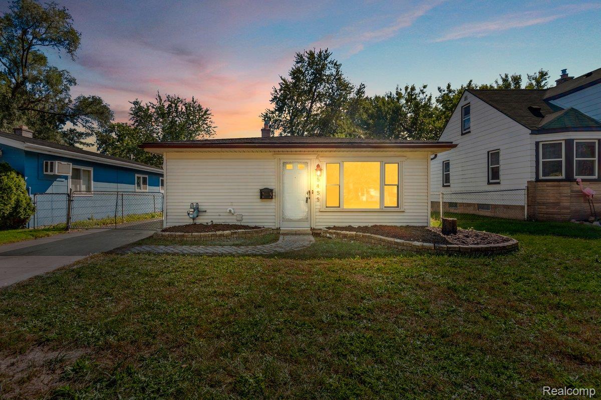 25455 Hanover Street Property Photo 1