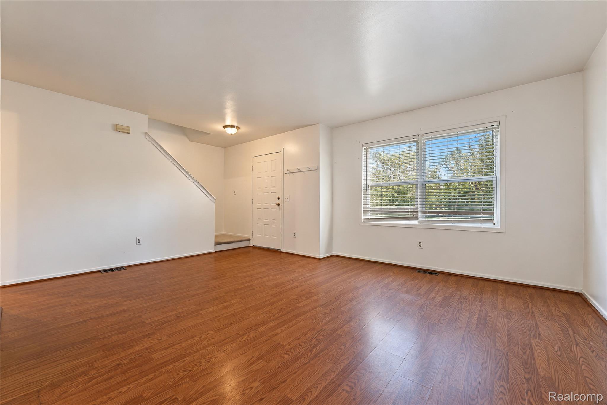 24244 Bashian Drive Property Photo 4