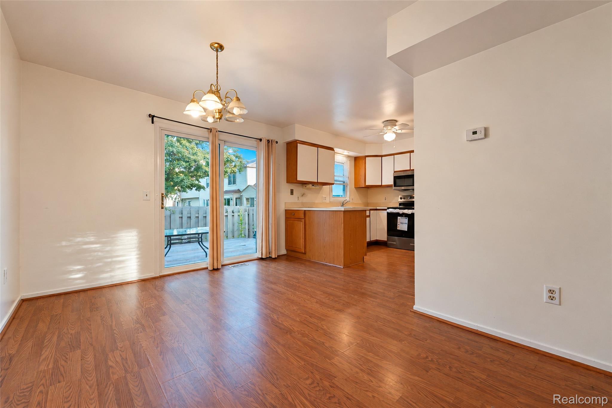 24244 Bashian Drive Property Photo 6