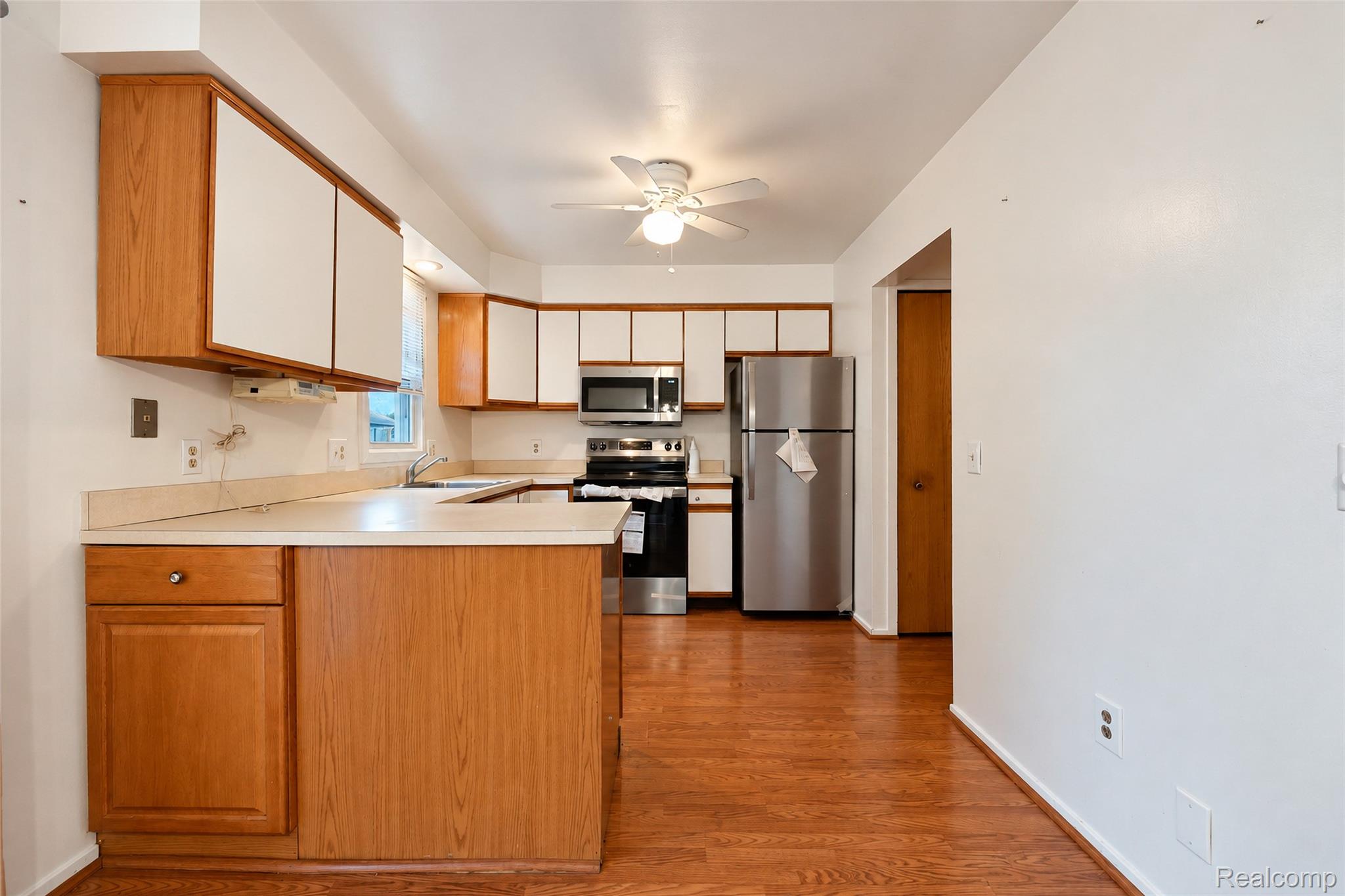 24244 Bashian Drive Property Photo 8
