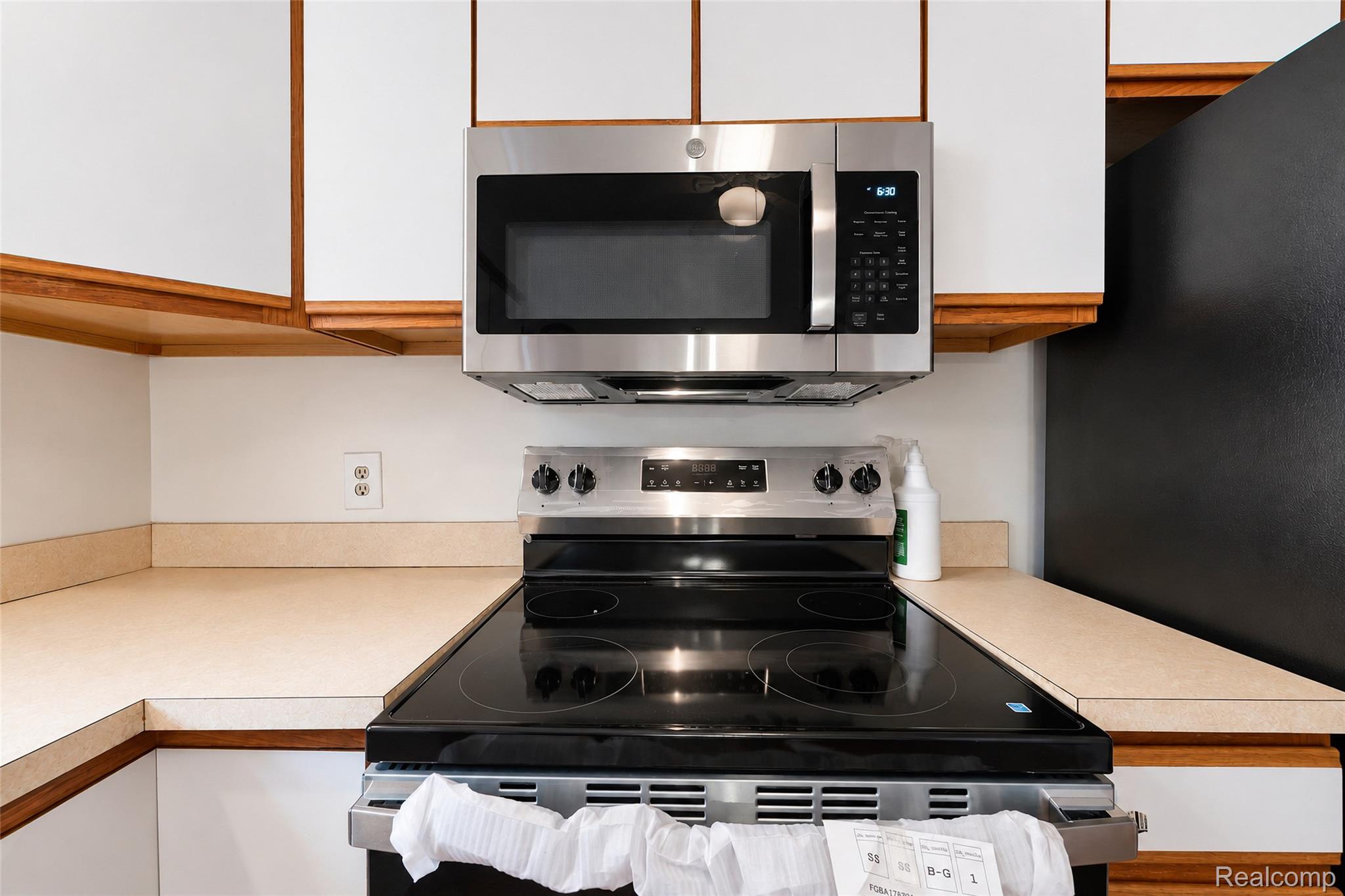 24244 Bashian Drive Property Photo 13