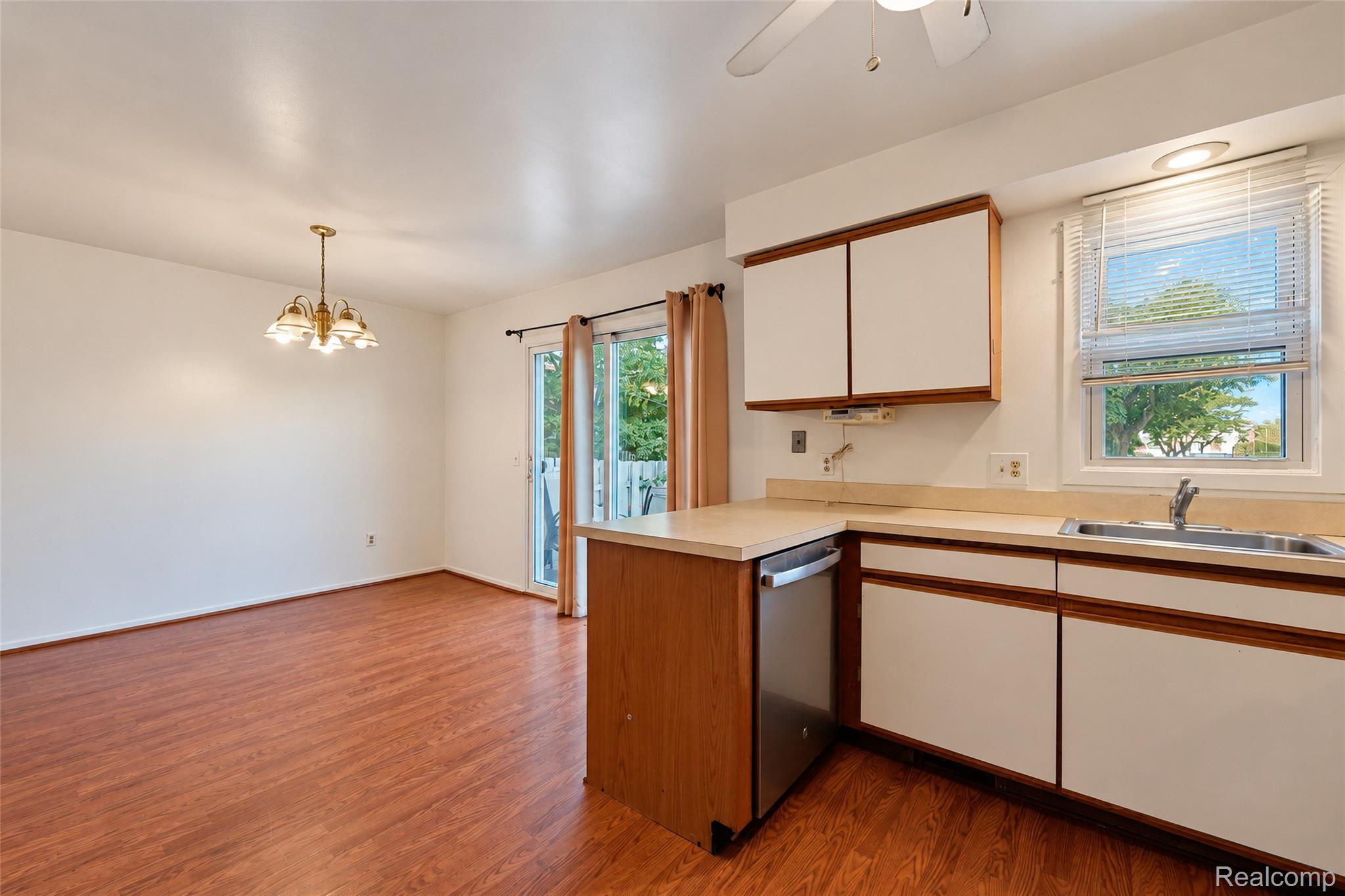 24244 Bashian Drive Property Photo 14