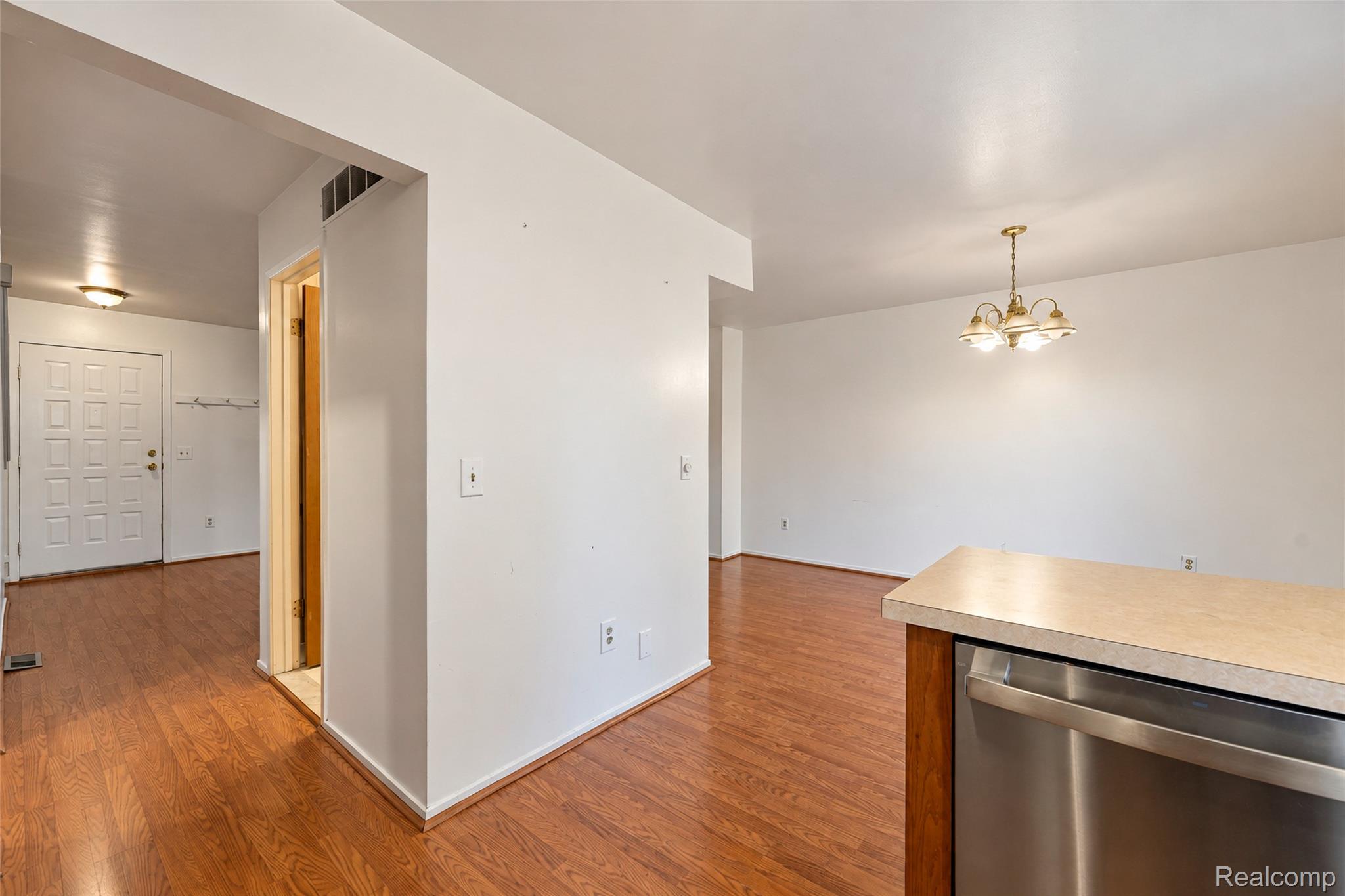 24244 Bashian Drive Property Photo 15