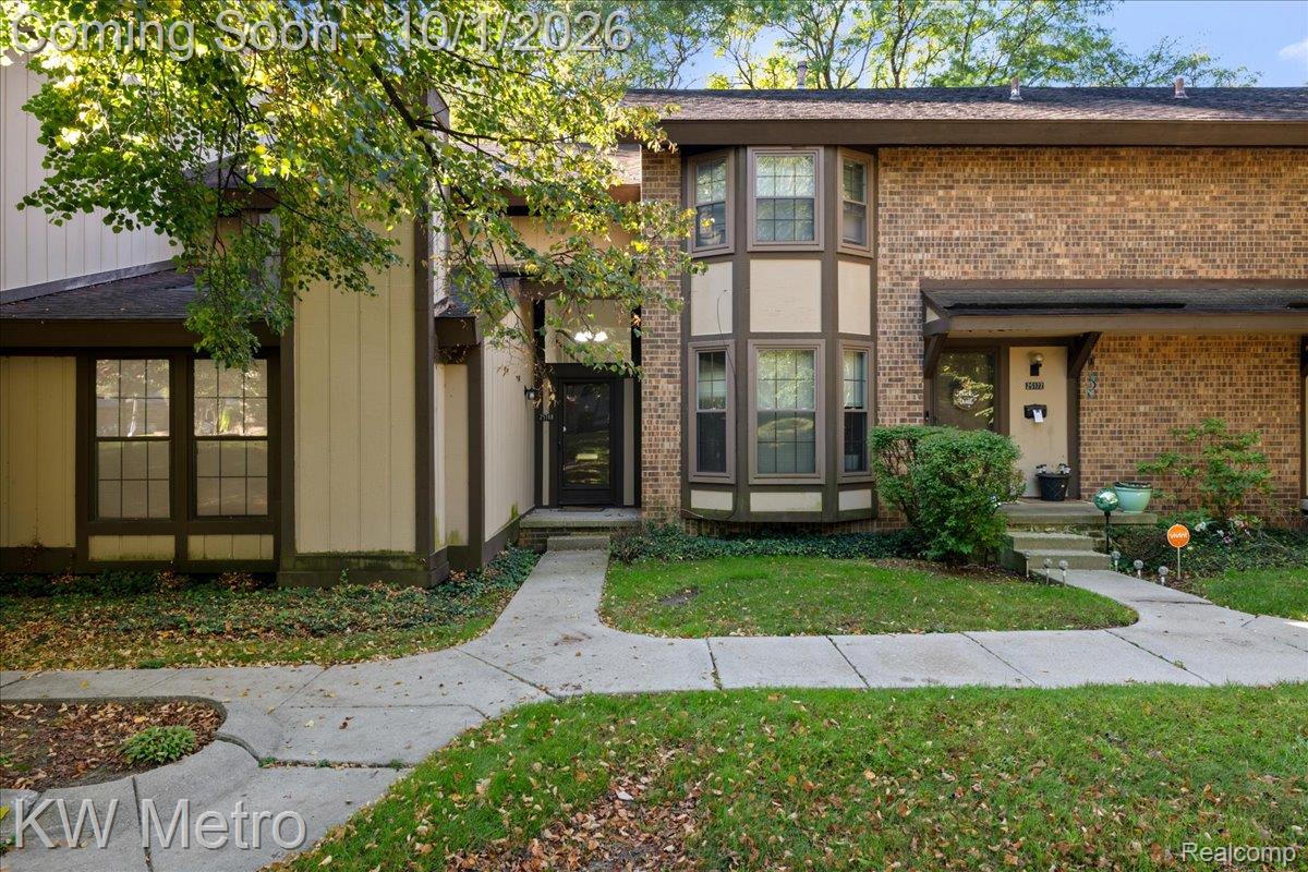 25168 Maplebrooke Drive Property Photo 1