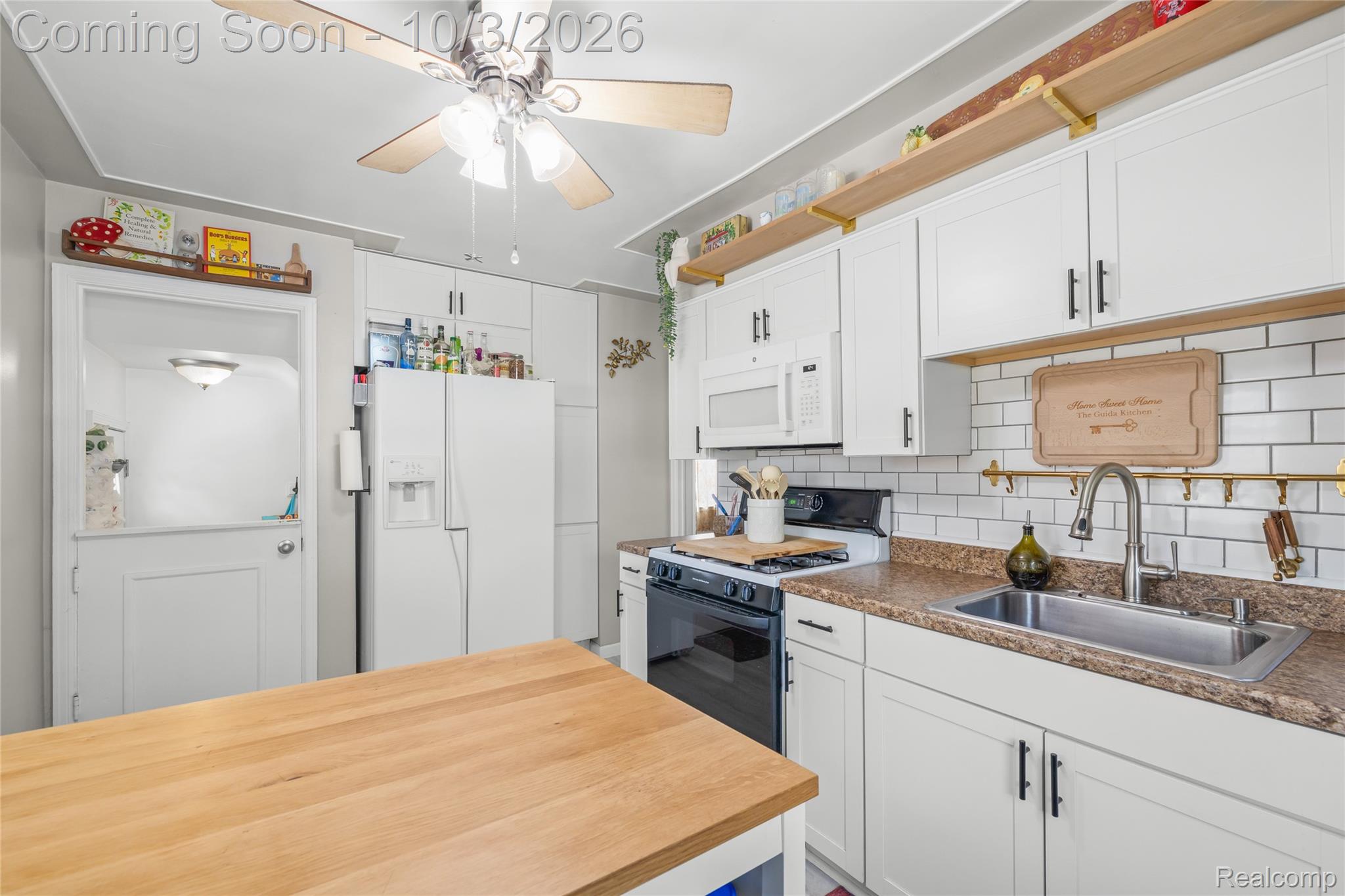25274 Colgate Street Property Photo 9