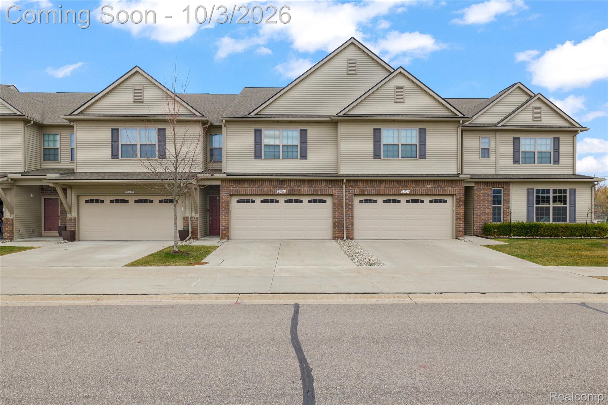 23116 Clarewood Street Property Photo 2
