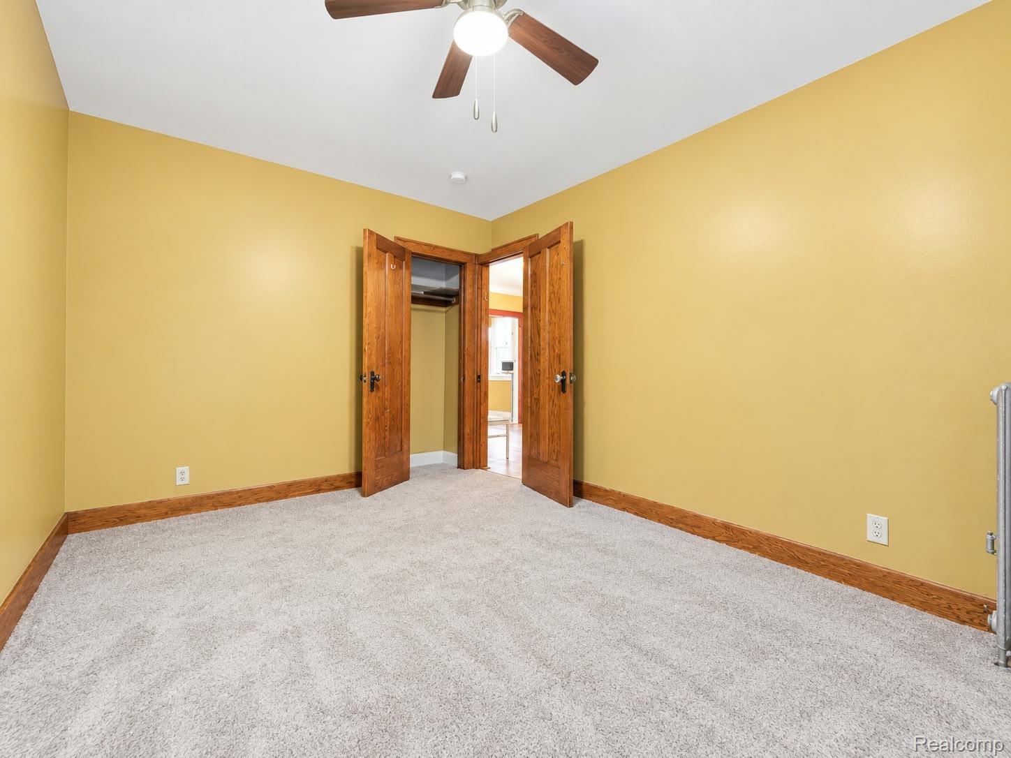 5117 Sobieski Street Property Photo 4