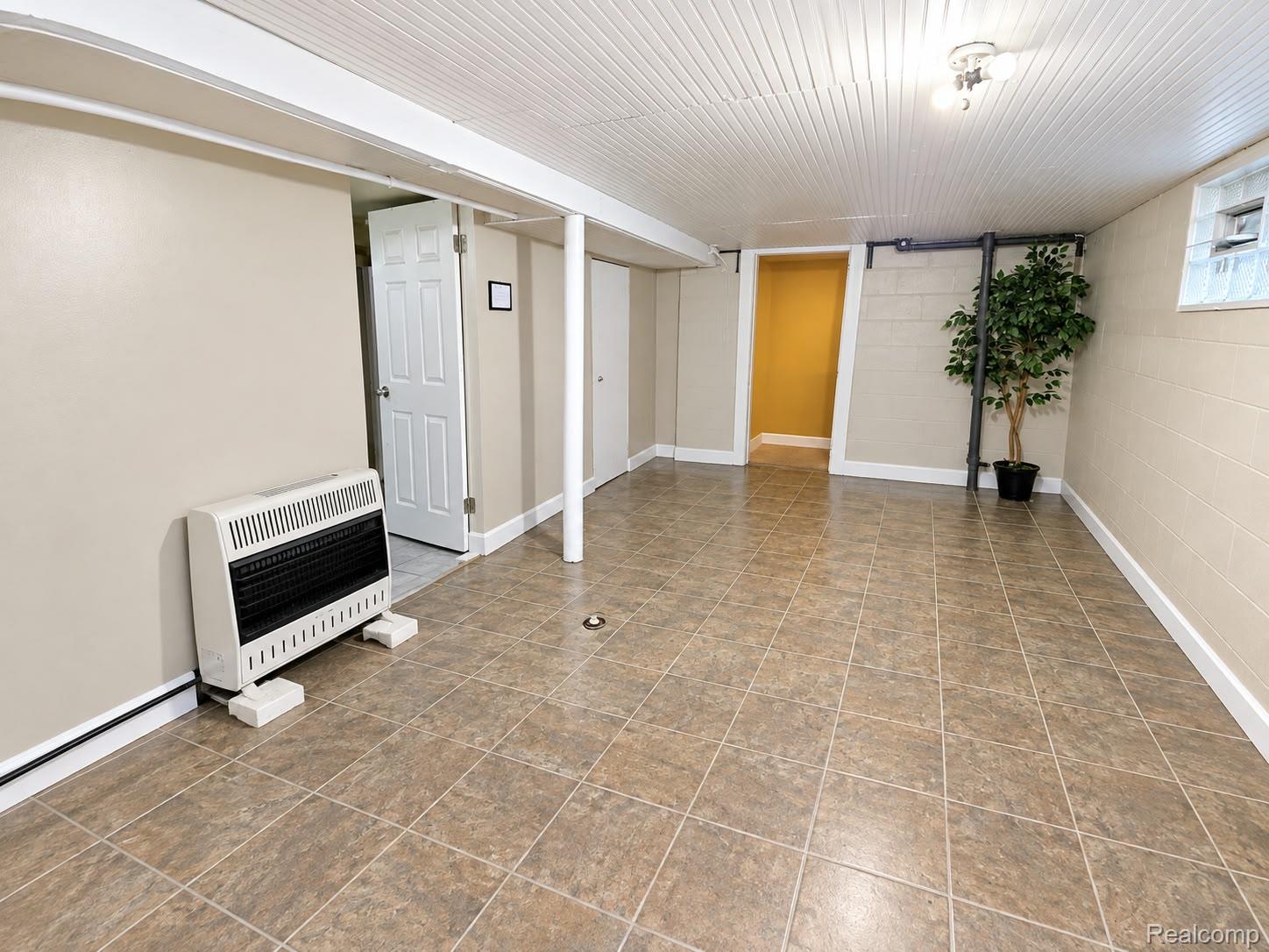 5117 Sobieski Street Property Photo 12