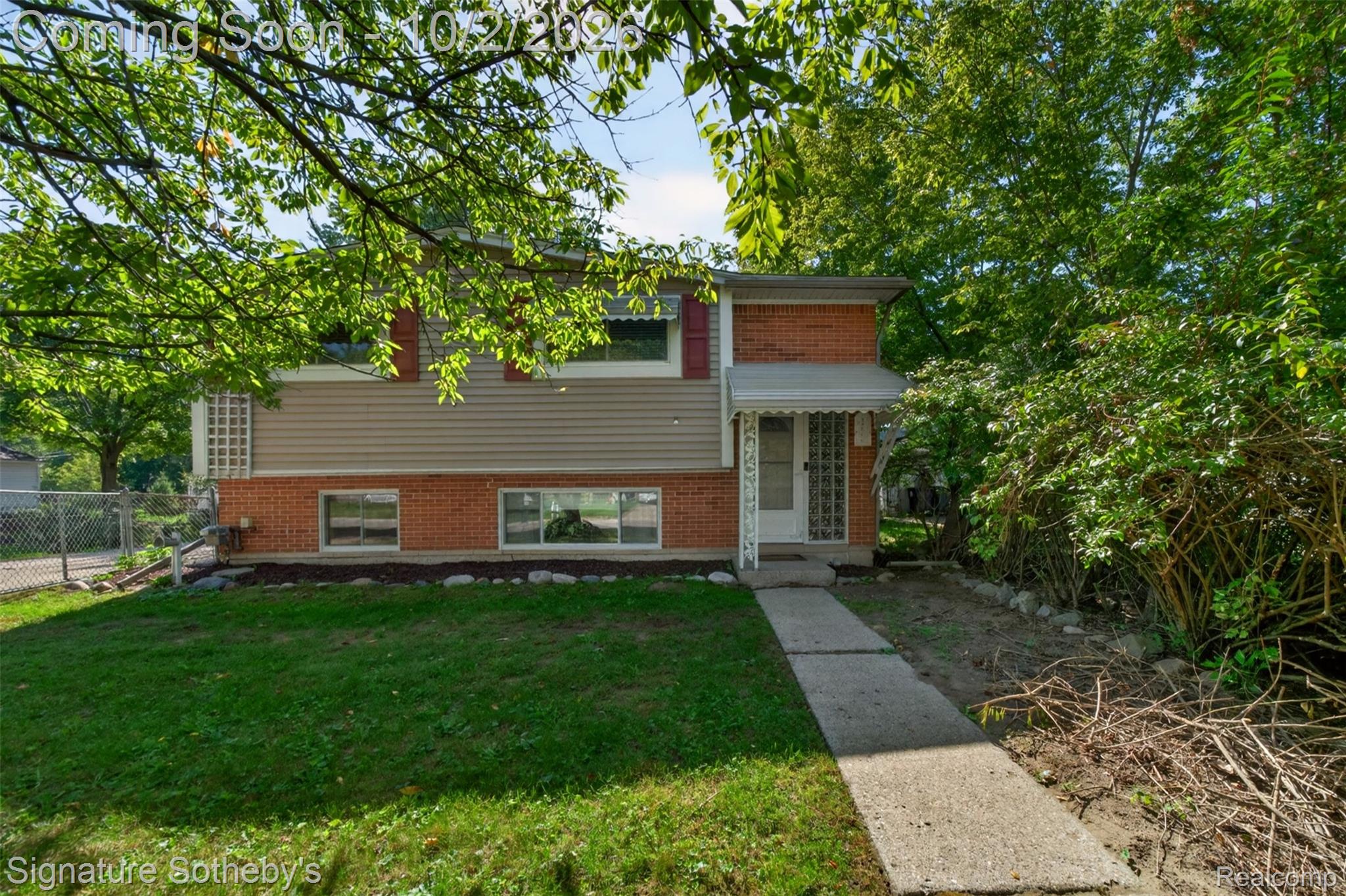 29215 Bretton Street Property Photo 1