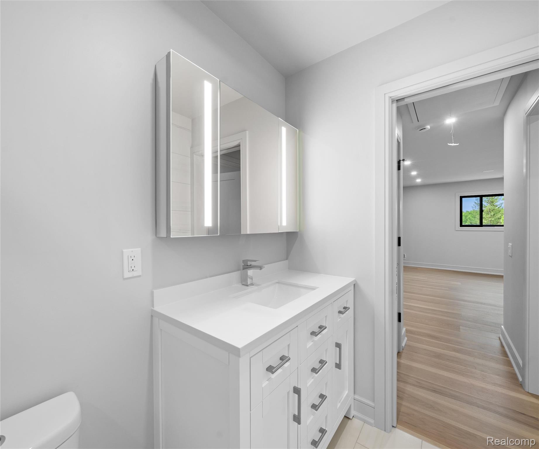 466 East Street Property Photo 20
