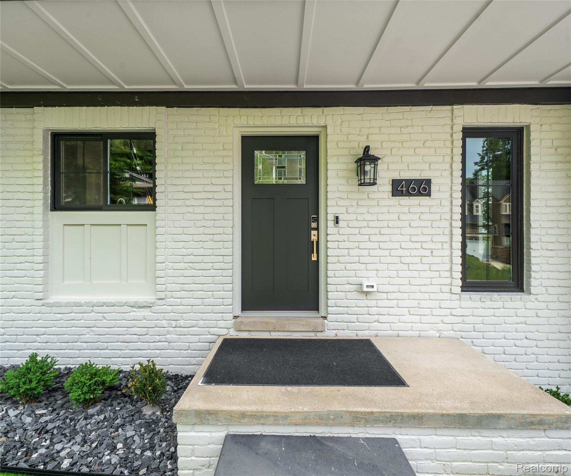 466 East Street Property Photo 25